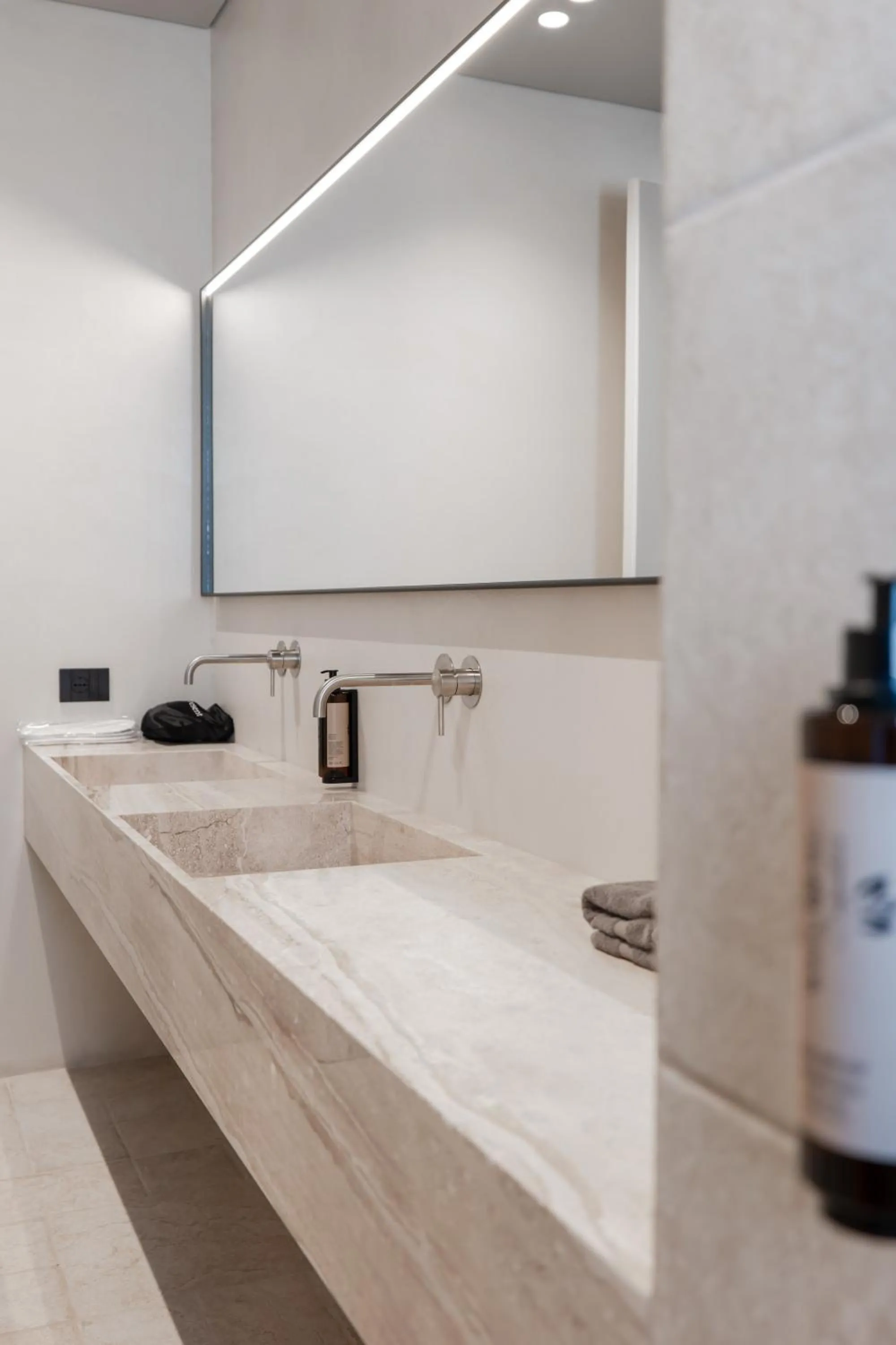 Bathroom in Sondor Hotel