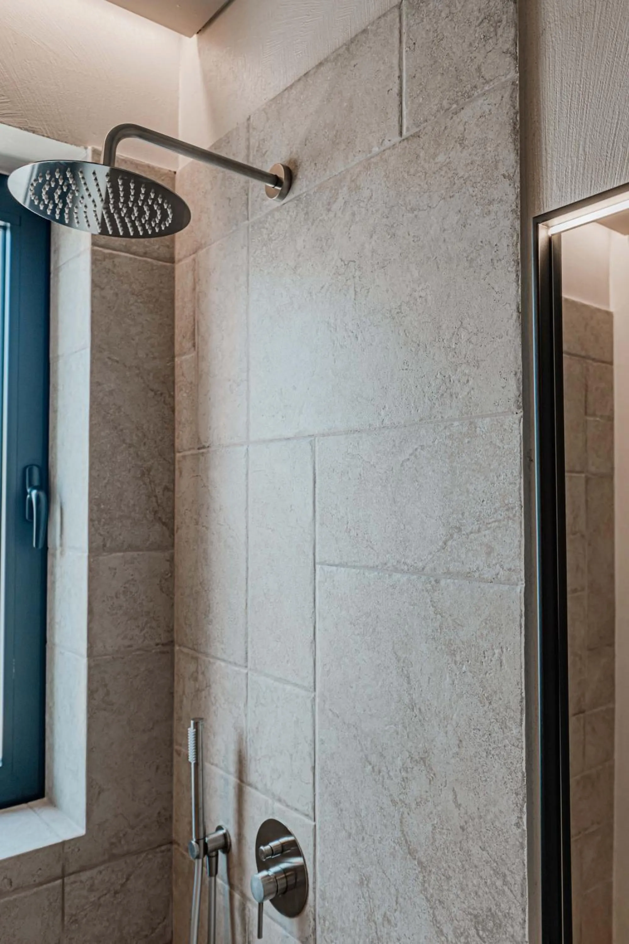 Shower in Sondor Hotel