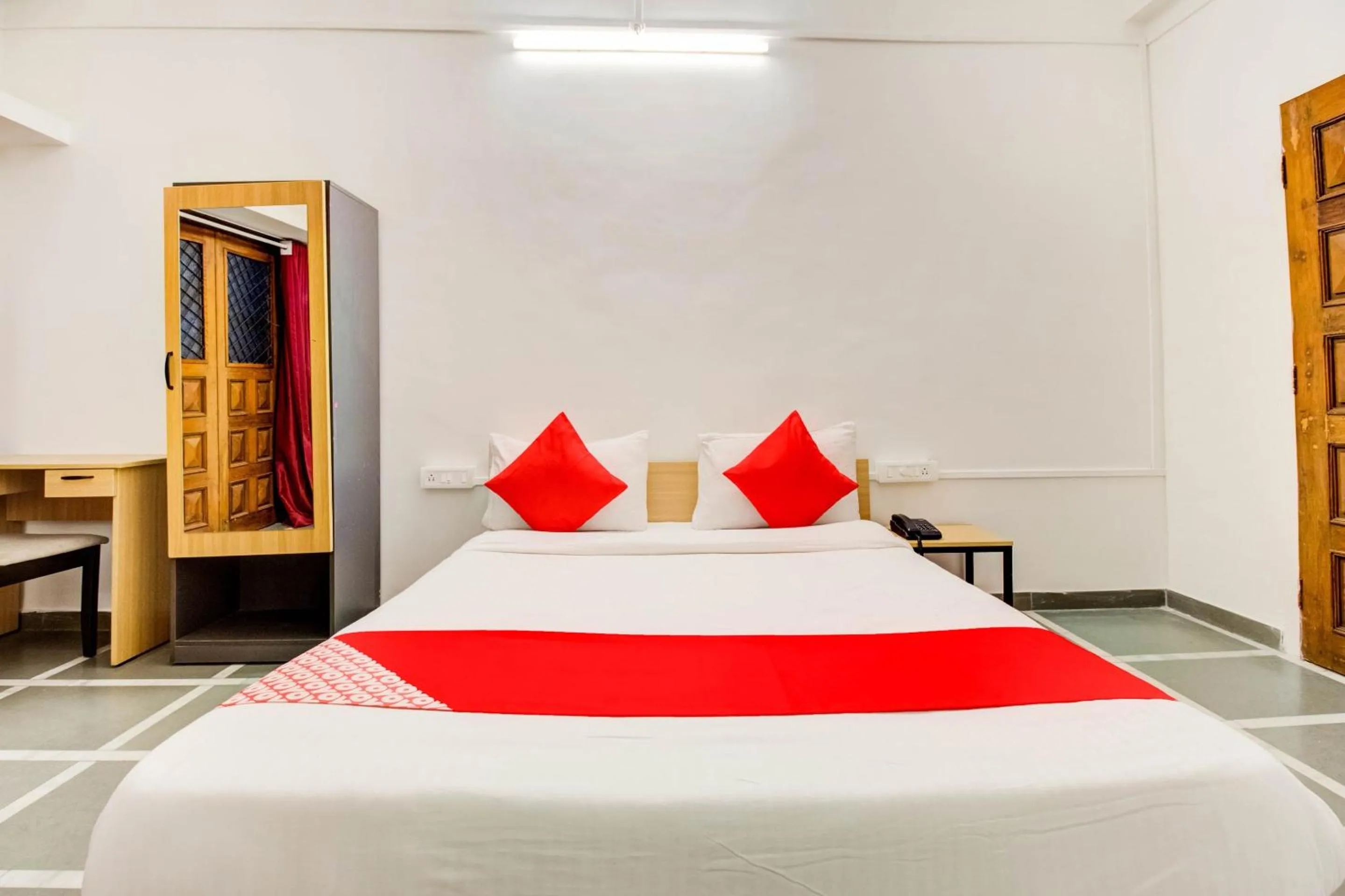 Bedroom in Hotel O Saubhagya Inn