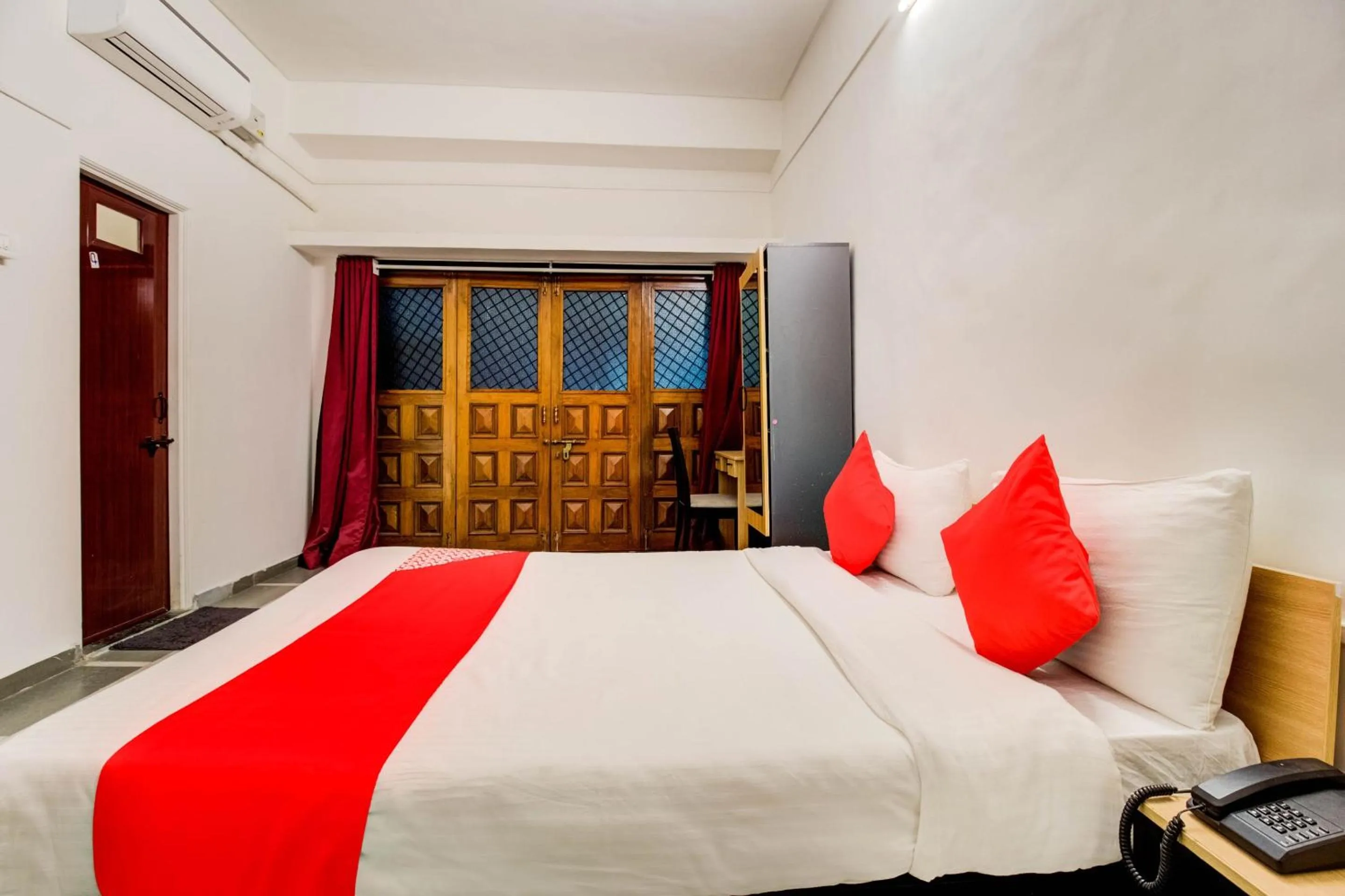 Bedroom in Hotel O Saubhagya Inn