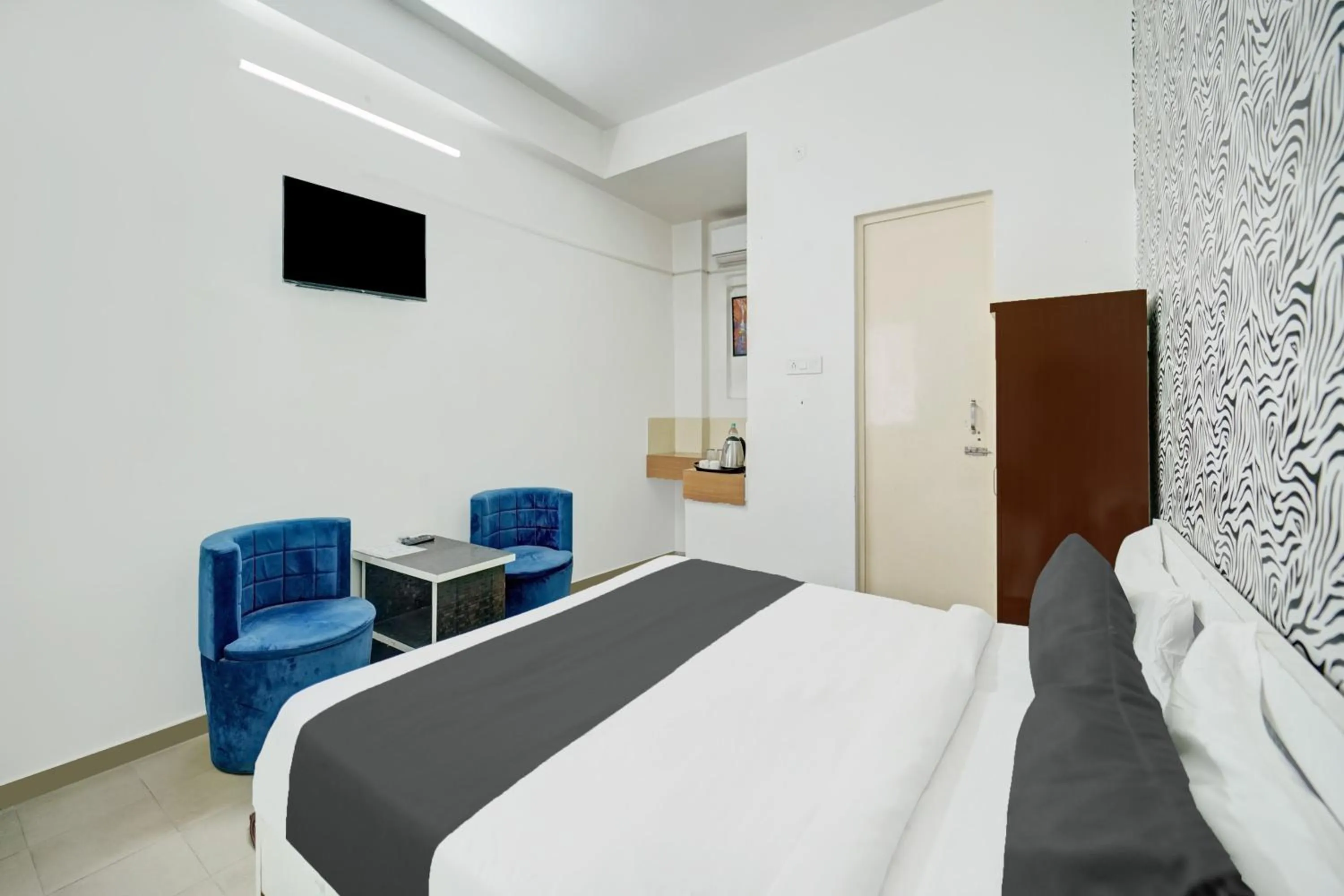 Bedroom, Bed in Super Hotel O Ashiyana Inn