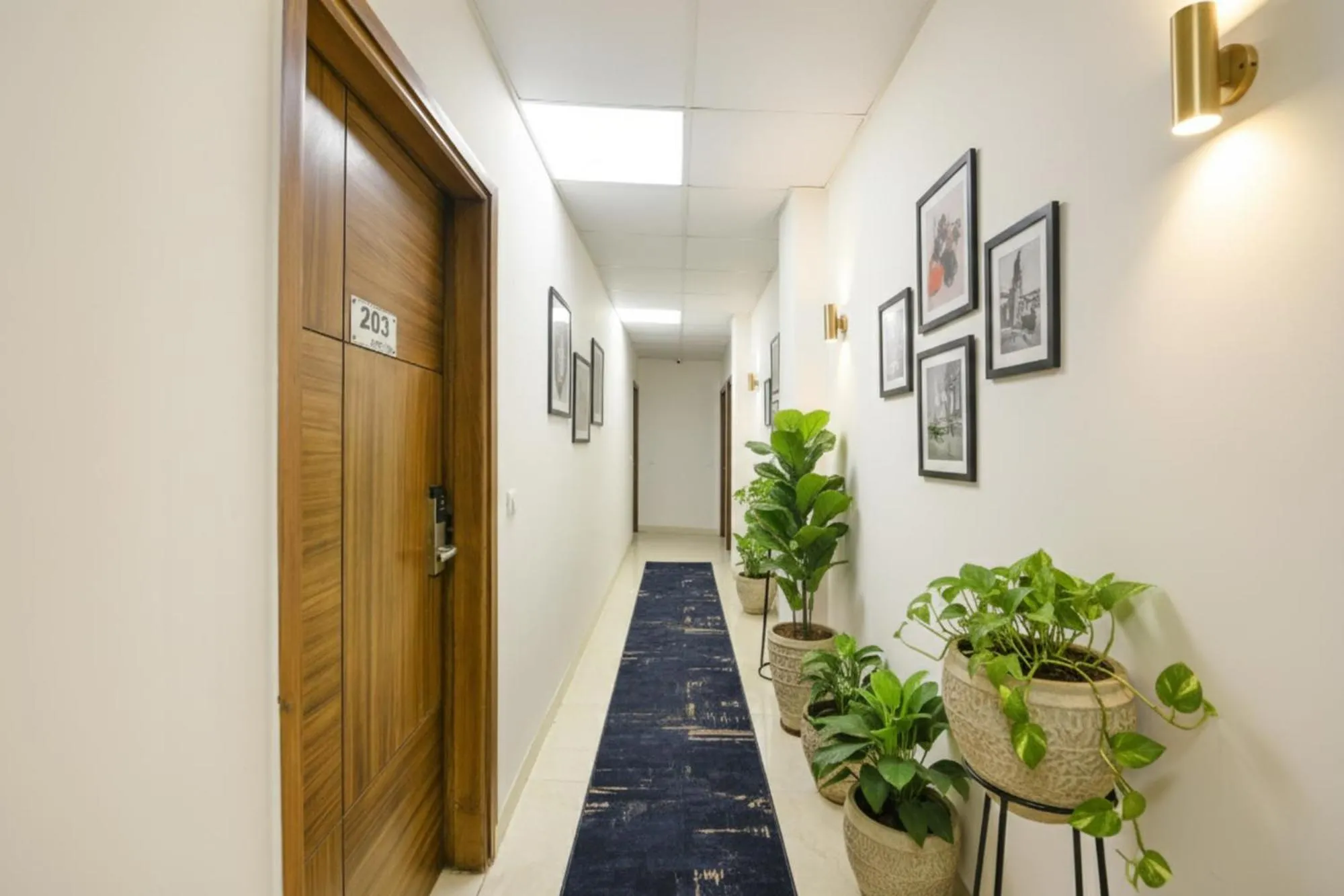 FabHotel Just Inn - Nr Lajpat Nagar Market