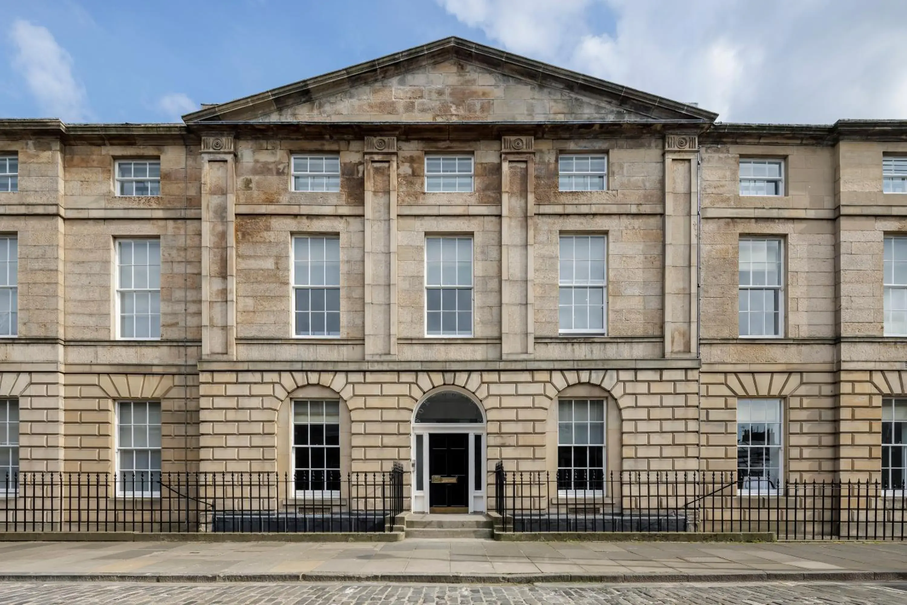 Property building in Forth House by Supercity Aparthotels Property building in Forth House by Supercity Aparthotels