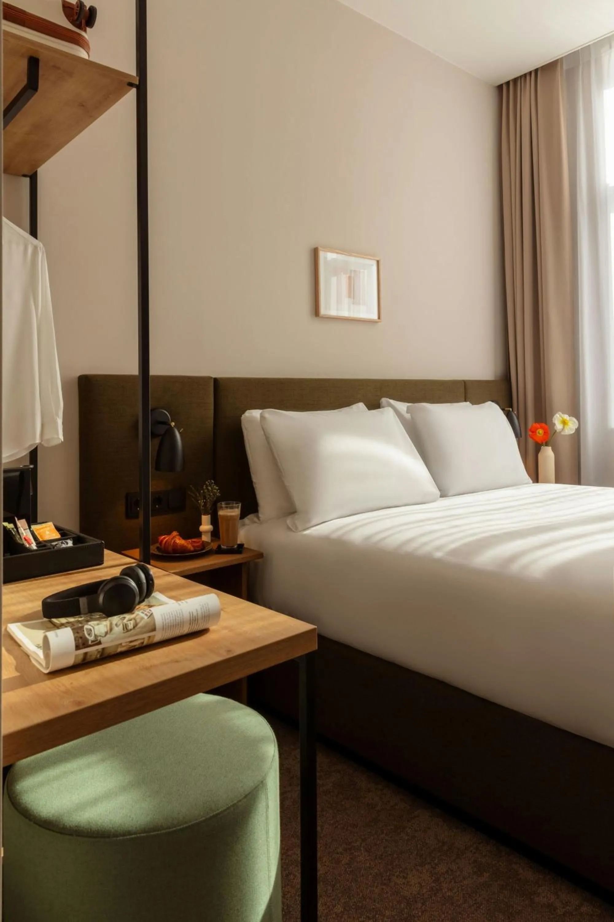 Photo of the whole room, Bed in Hotel Middelland Rotterdam