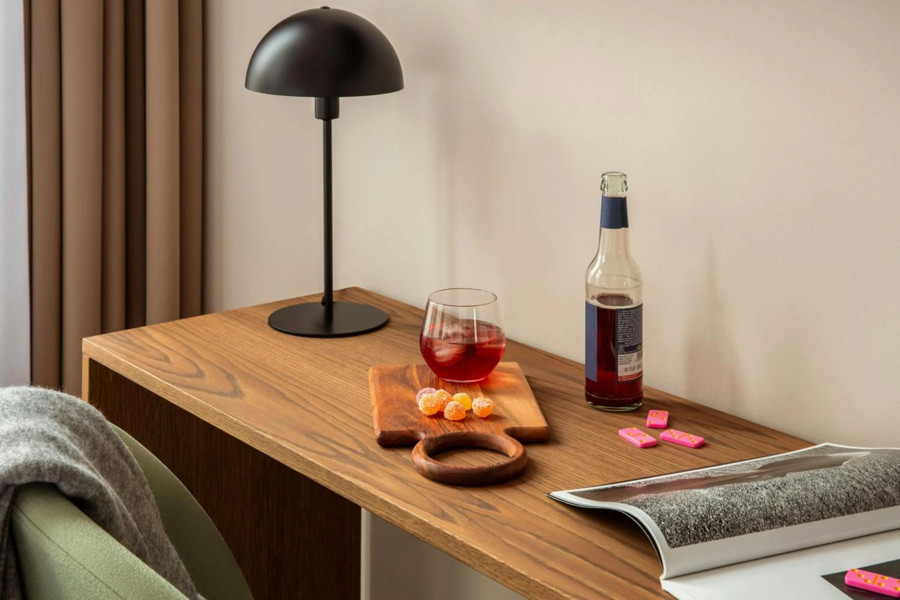 Photo of the whole room in Hotel Middelland Rotterdam