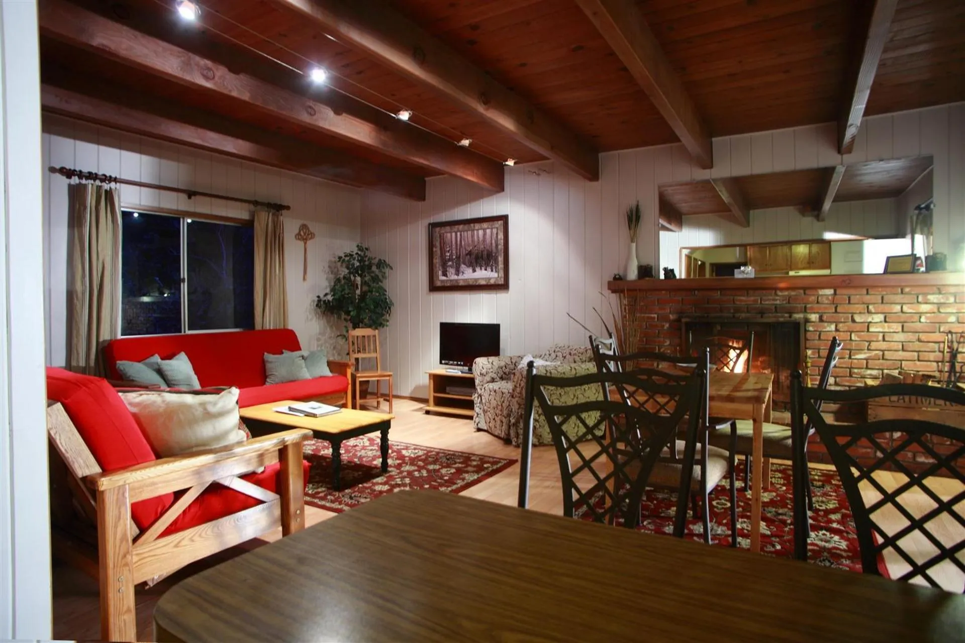 Sleepy Hollow Cabins and Hotel