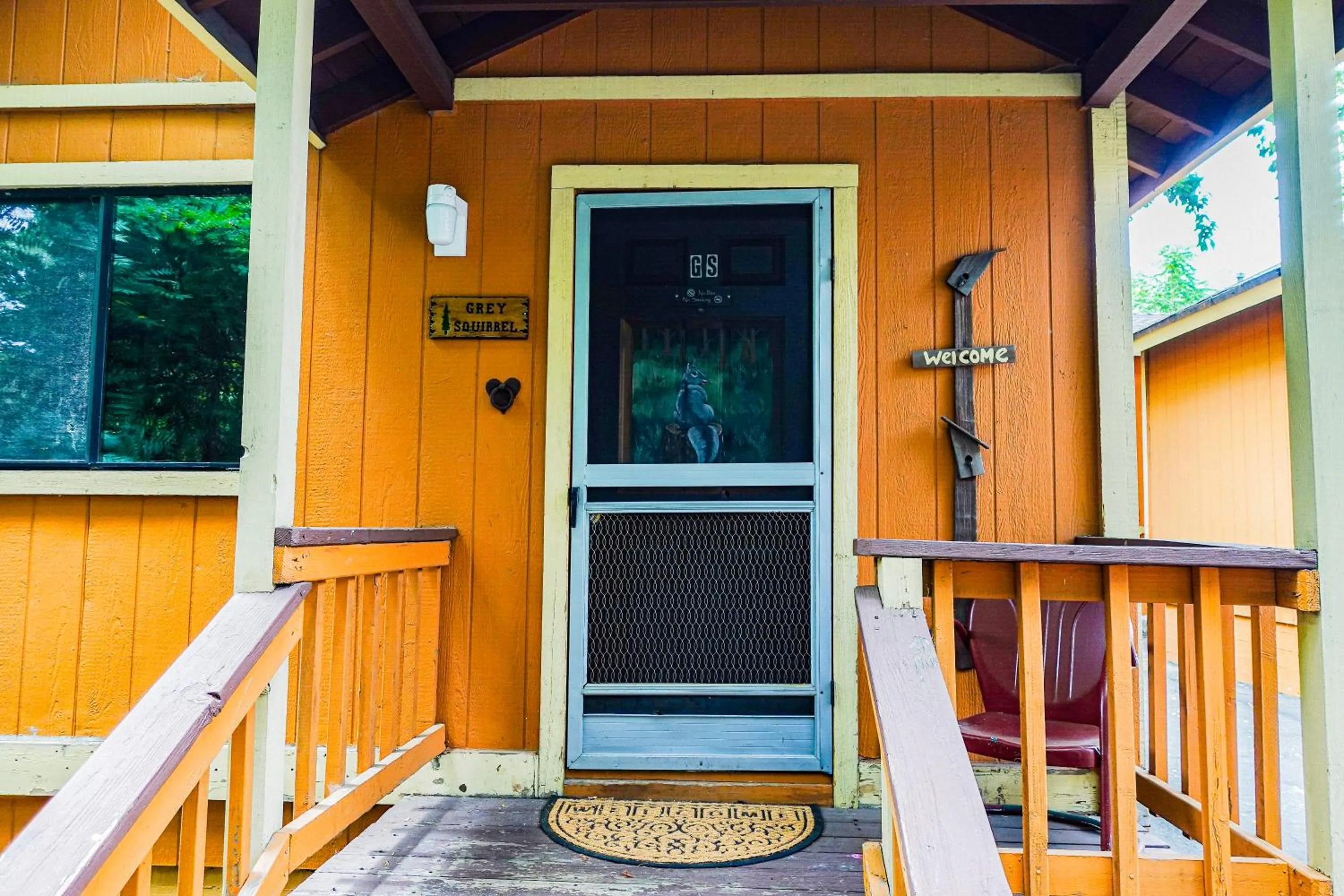 Sleepy Hollow Cabins and Hotel