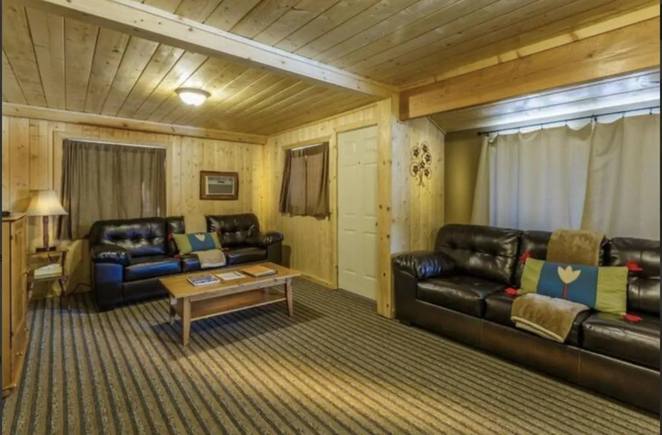 Sleepy Hollow Cabins and Hotel