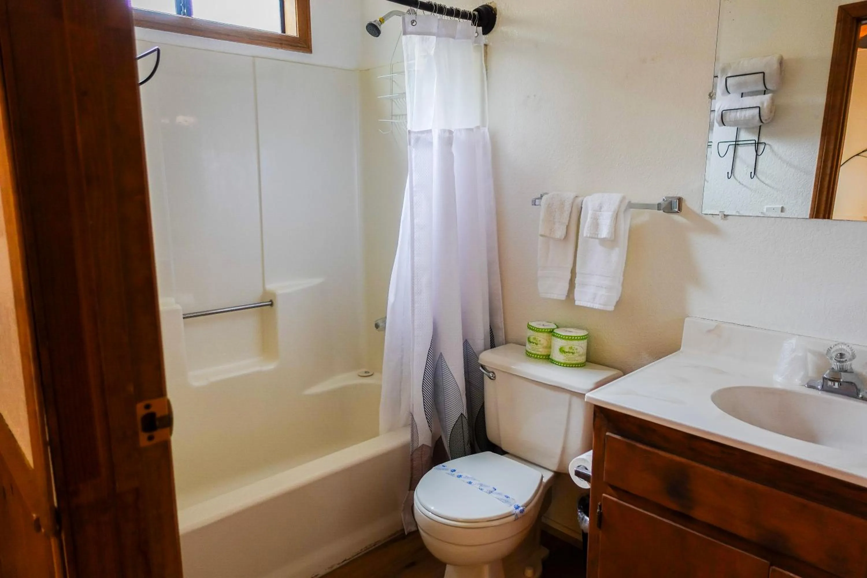 Sleepy Hollow Cabins and Hotel