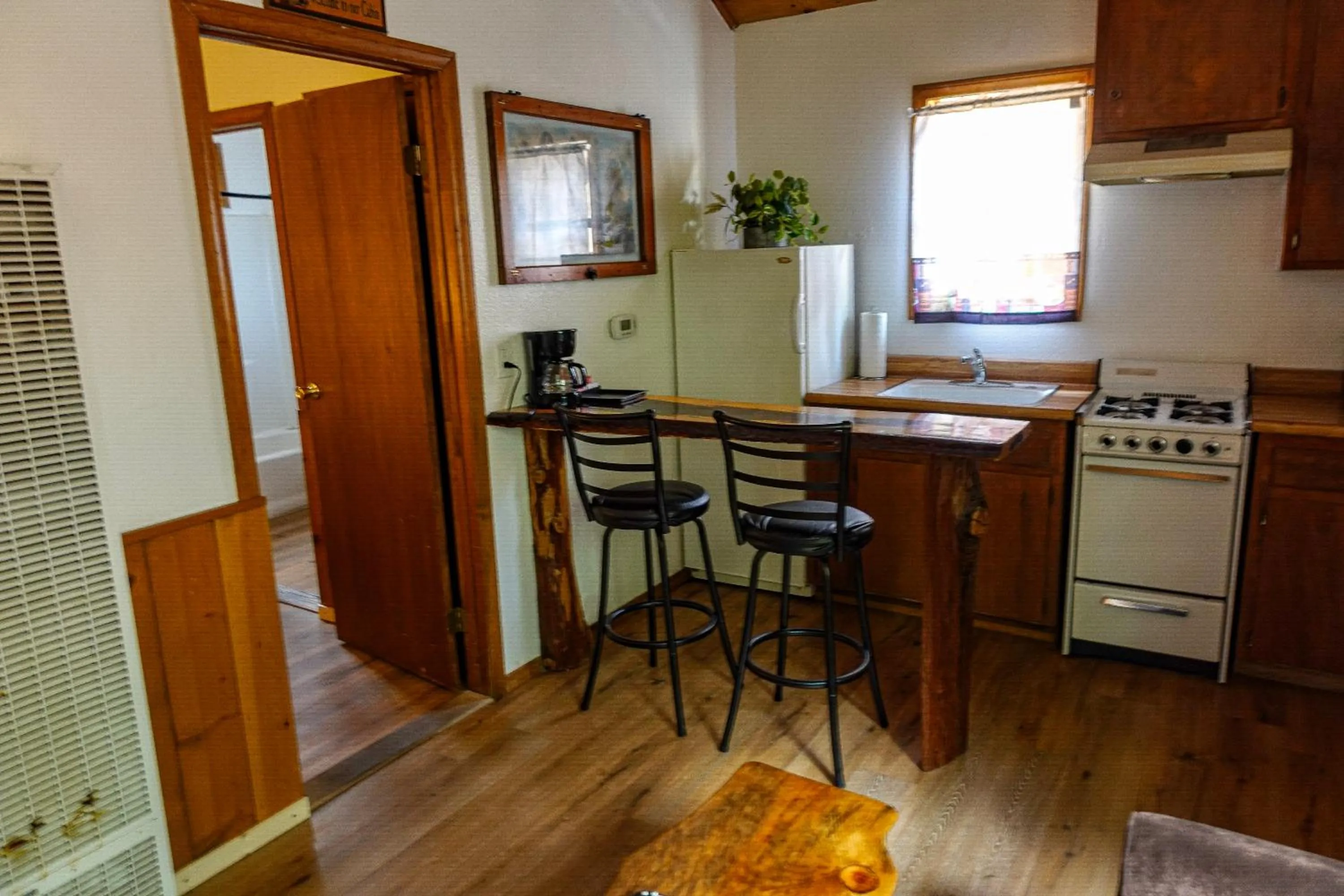 Sleepy Hollow Cabins and Hotel