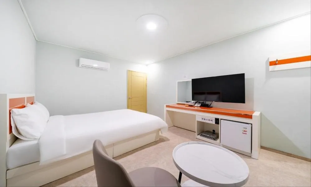 Bed in Taean Manripo Feel Hotel