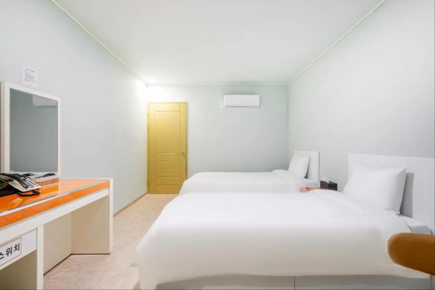 Bedroom, Bed in Taean Manripo Feel Hotel