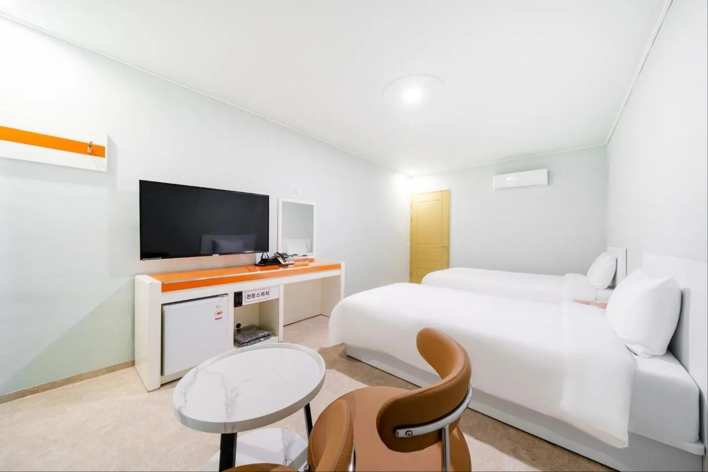 TV and multimedia, Bed in Taean Manripo Feel Hotel