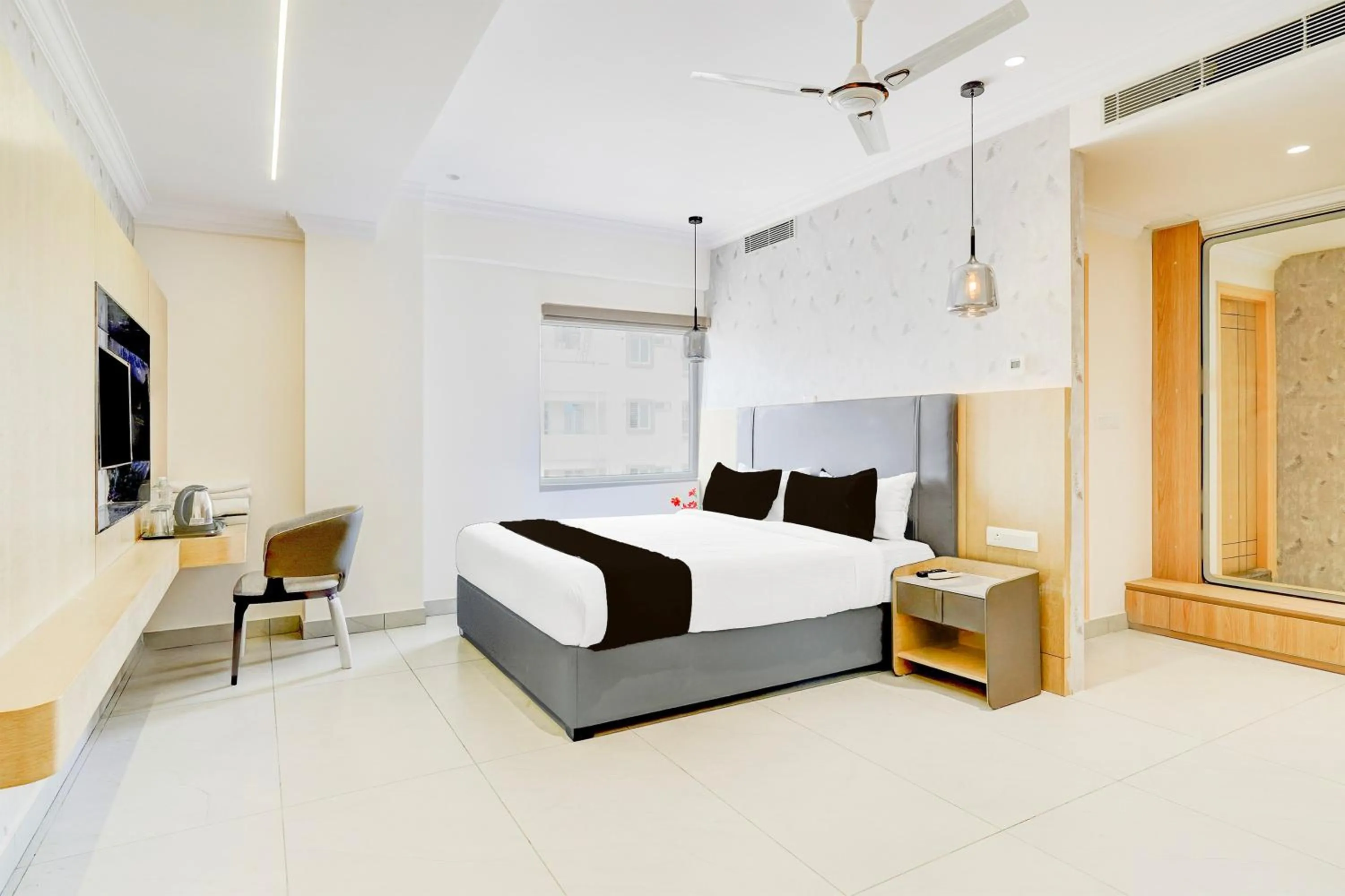 Bedroom, Bed in Super Townhouse Oak AECS Layout Brookfield