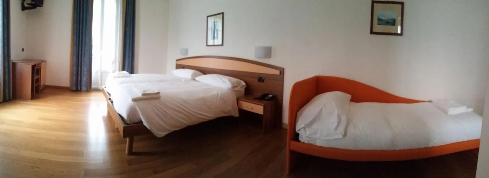 Day, Bed in Hotel Lario