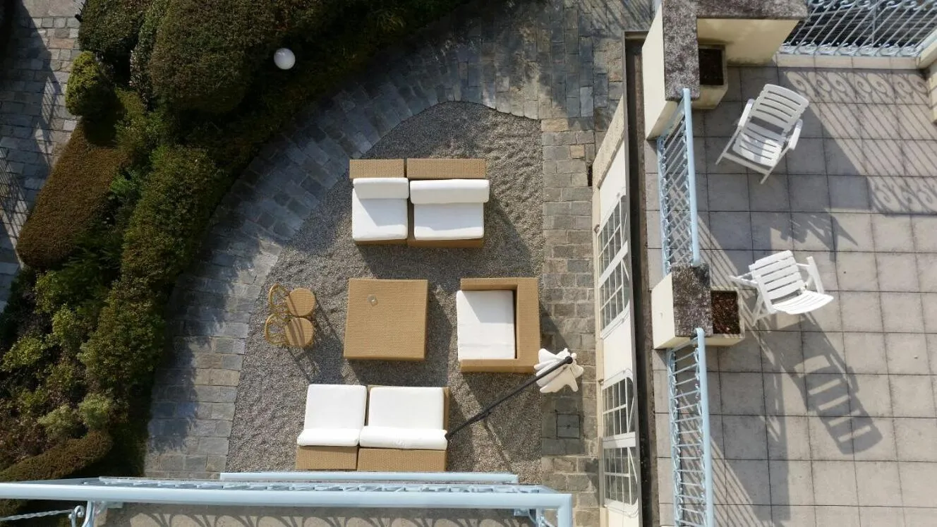 Patio in Hotel Lario