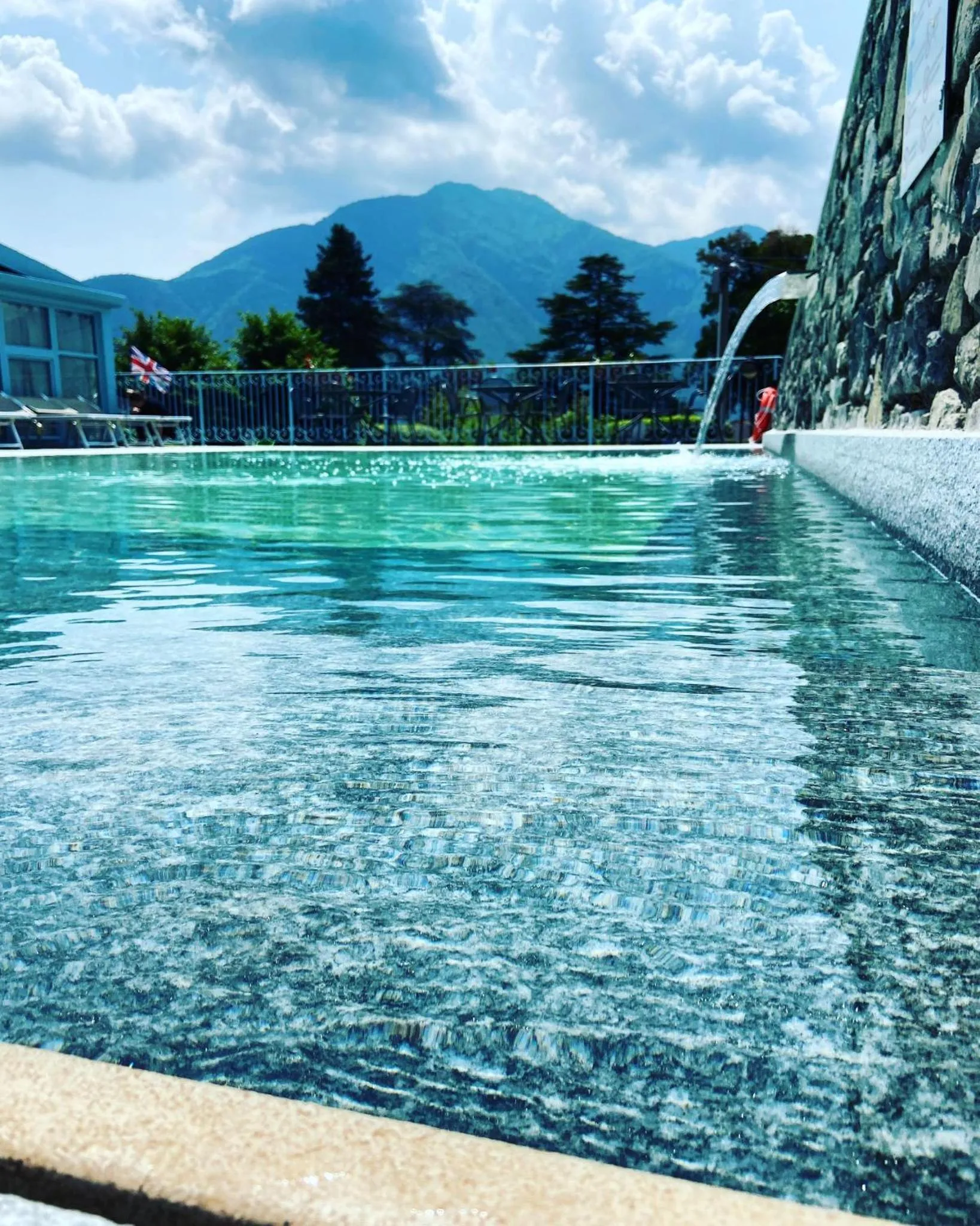 Swimming pool in Hotel Lario