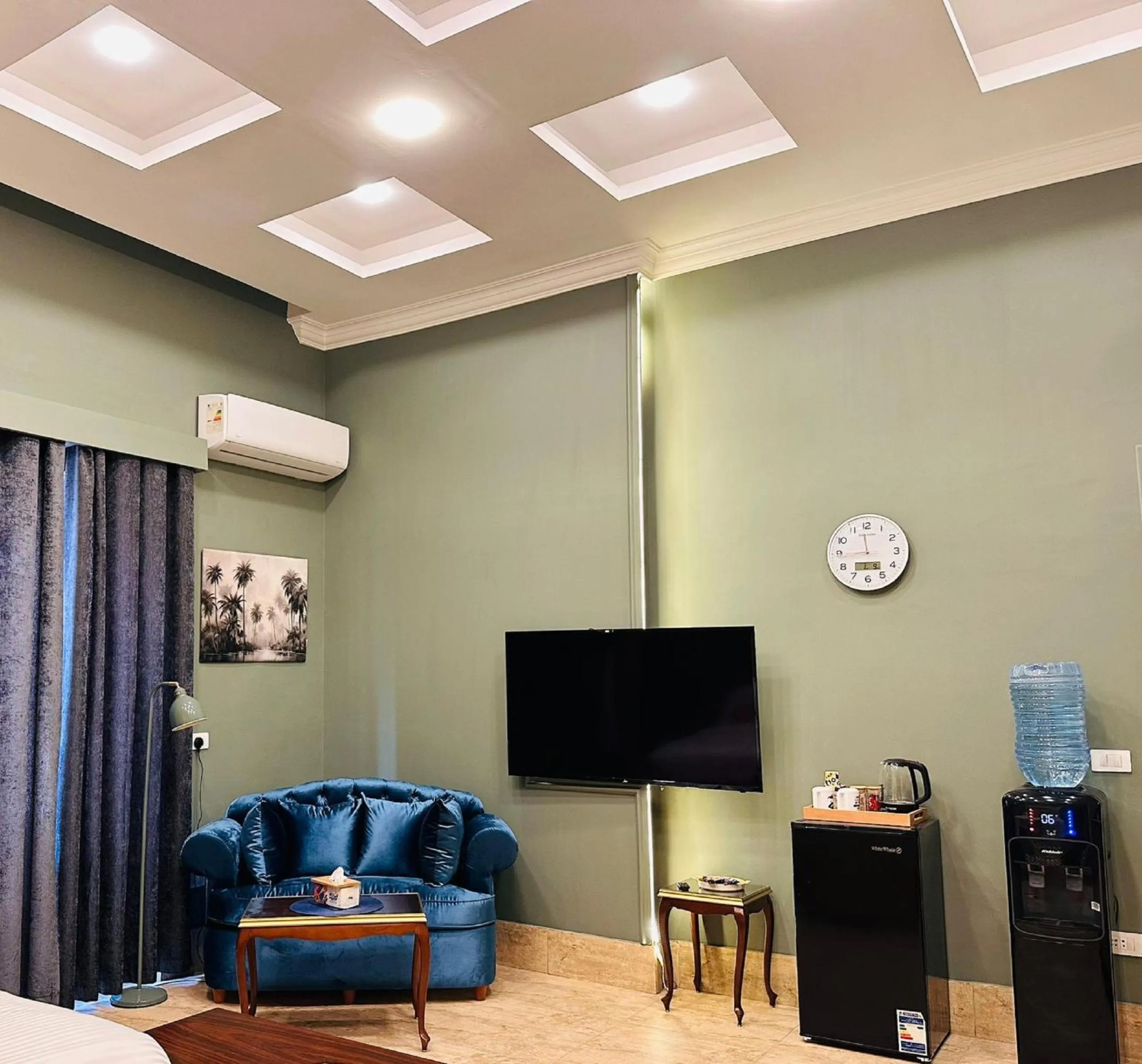 Communal lounge/ TV room in GA Plus Hotel in the heart of Cairo