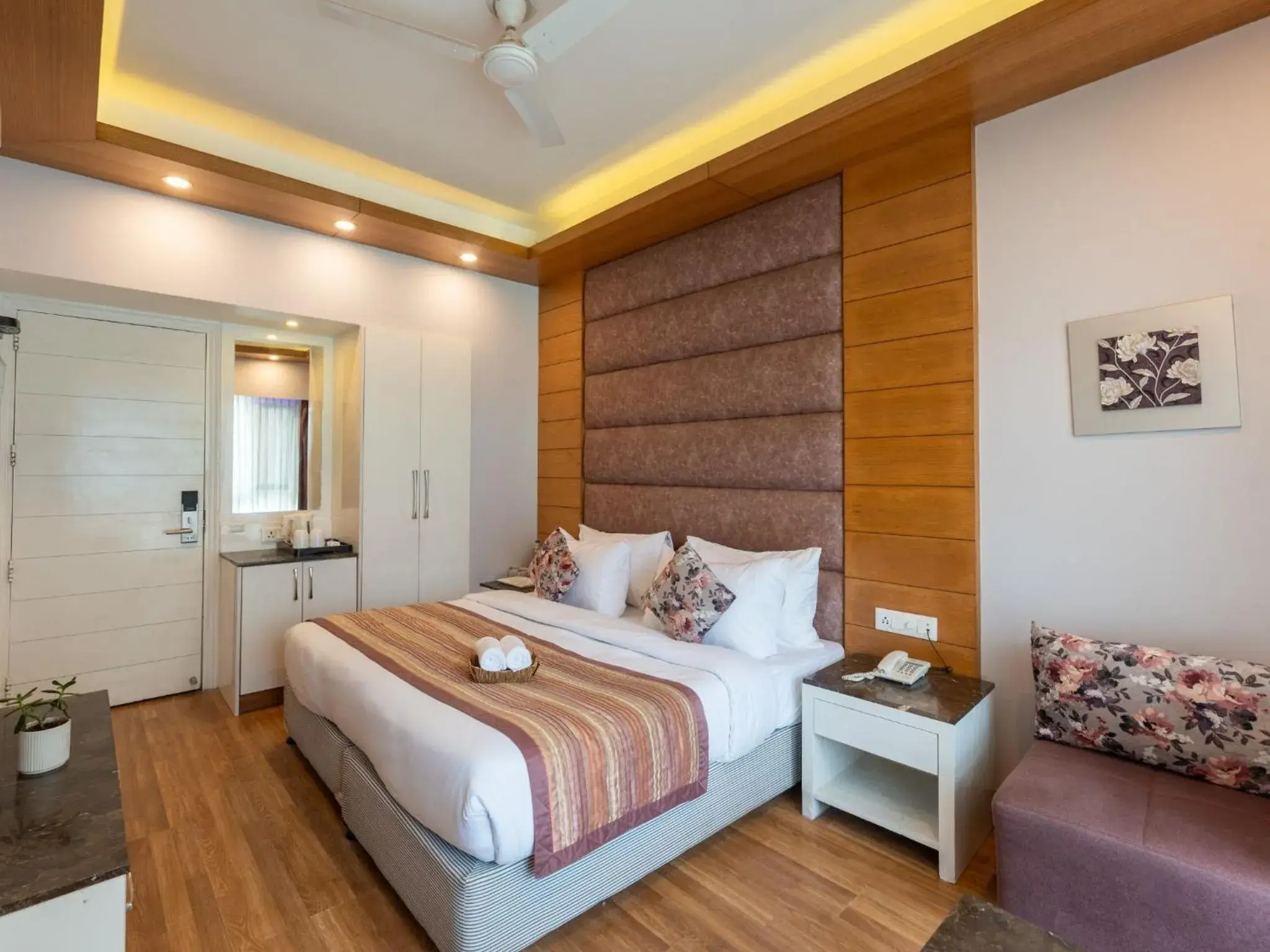 Living room, Bed in Moustache Mussoorie Living room, Bed in Moustache Mussoorie