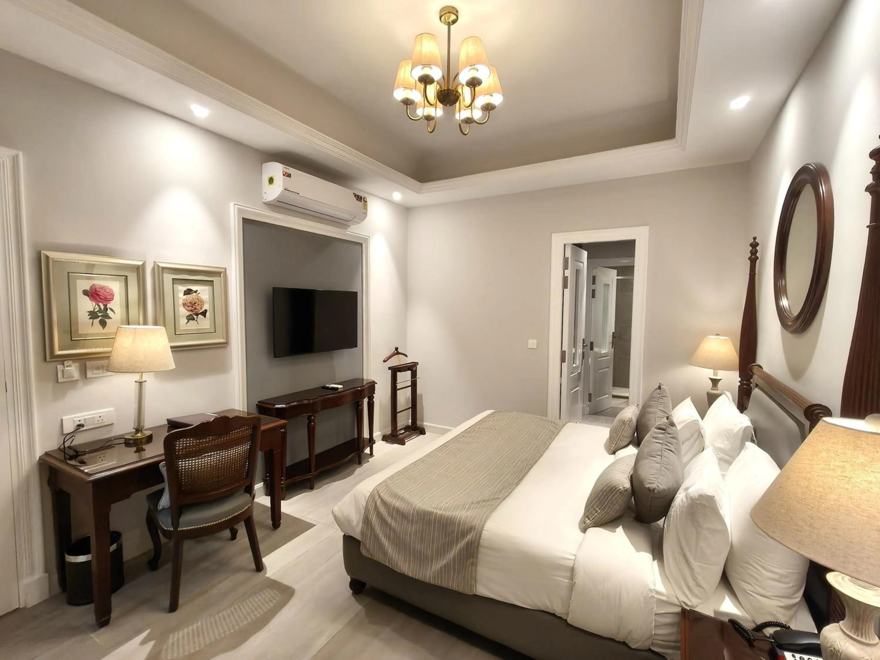 Living room, Bed in Moustache Mussoorie