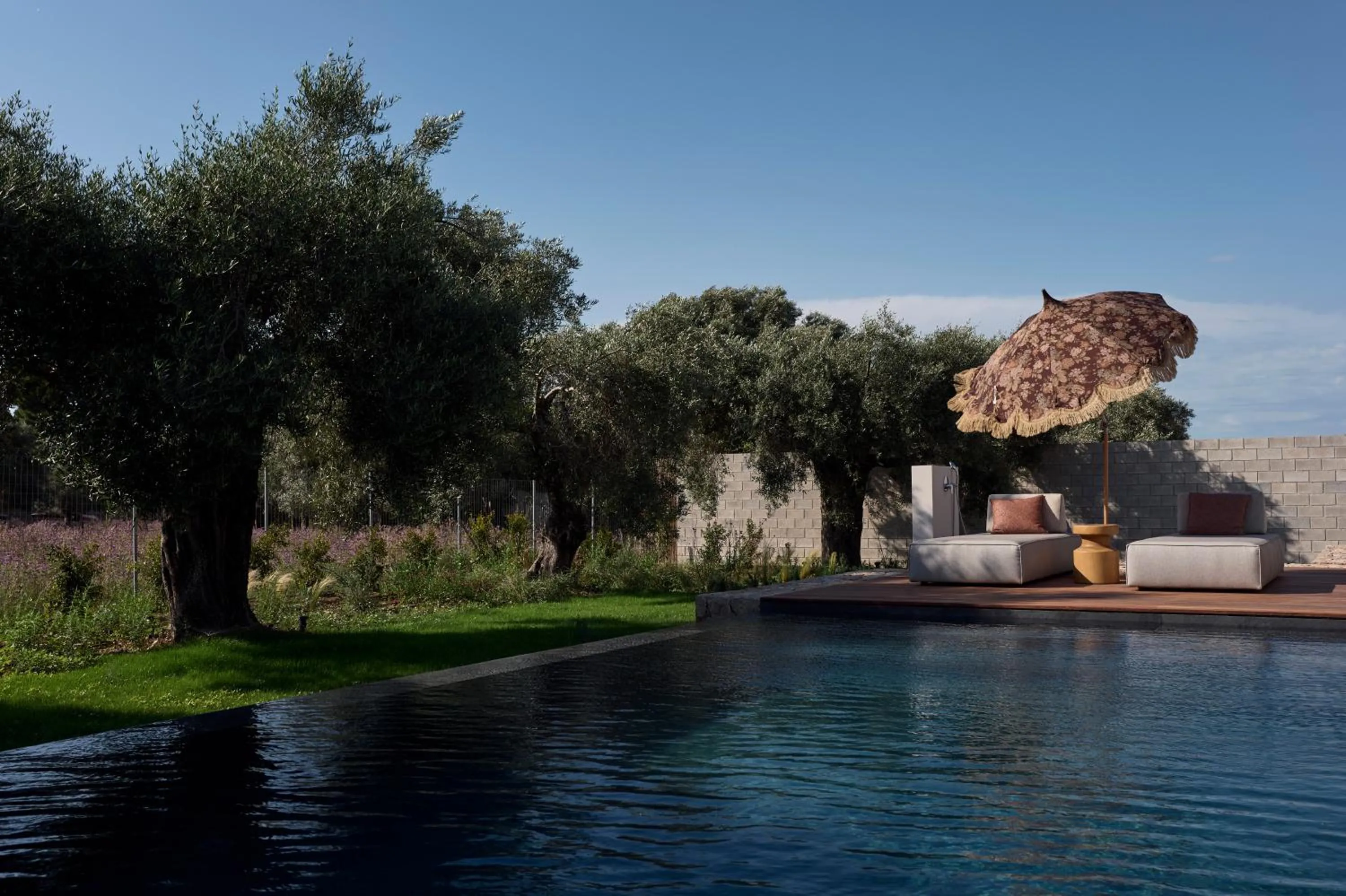 Garden view in Noero Villas Lefkada