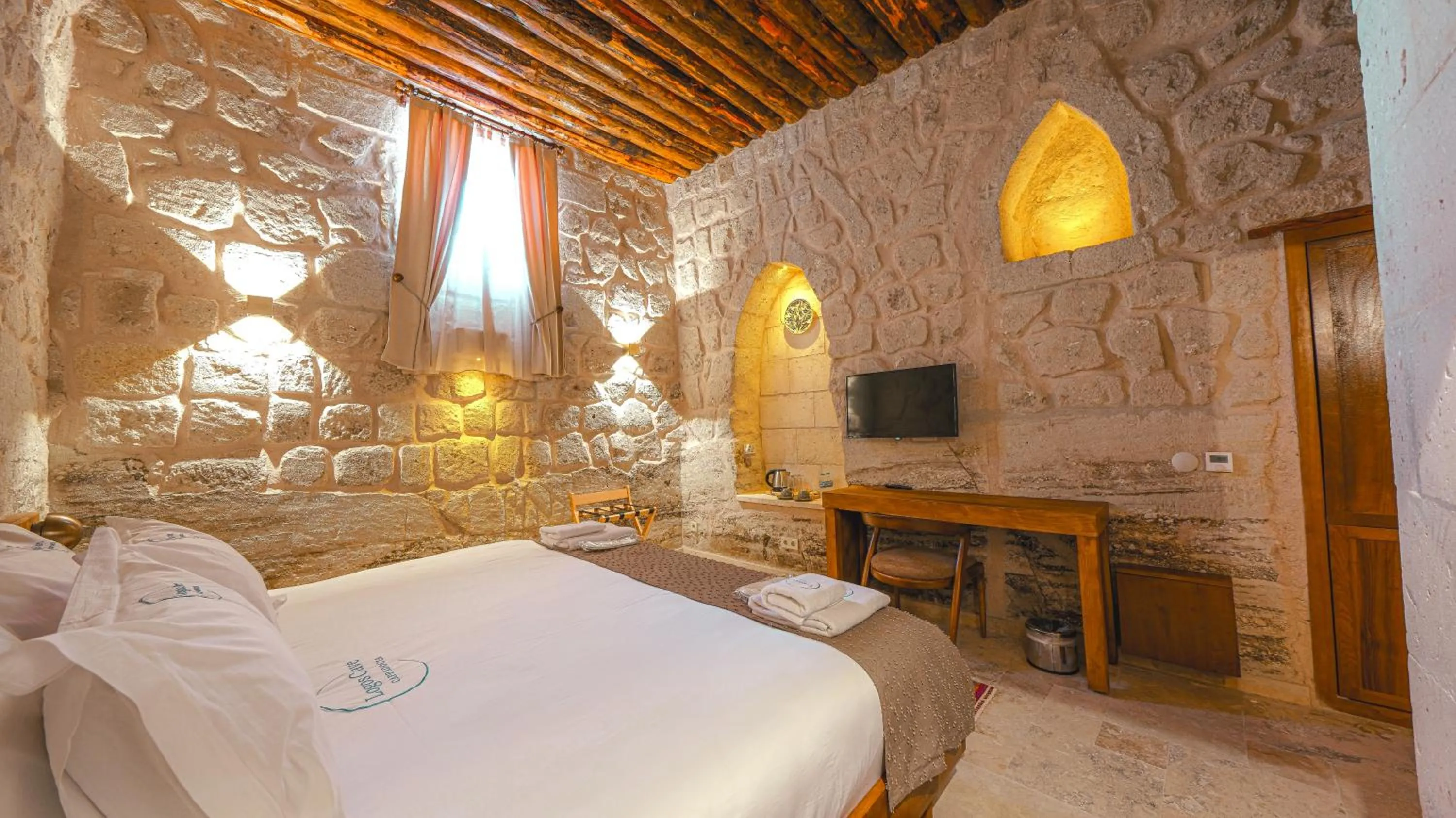 Bed in Logos Cave Cappadocia - Adults Only