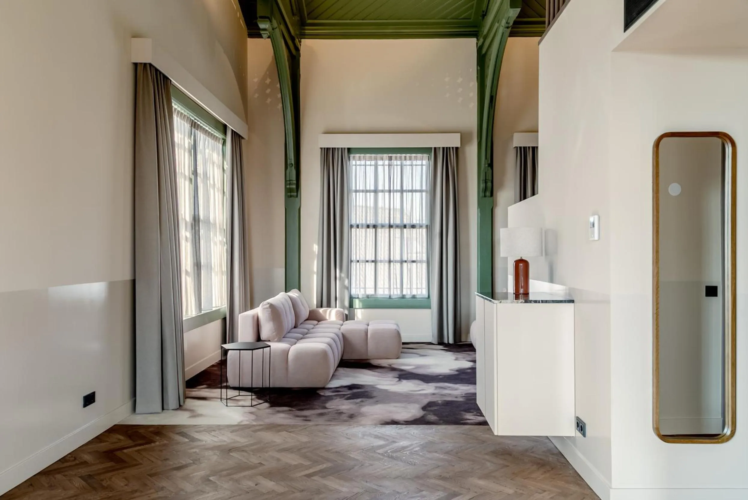 Living room in Metzlr House