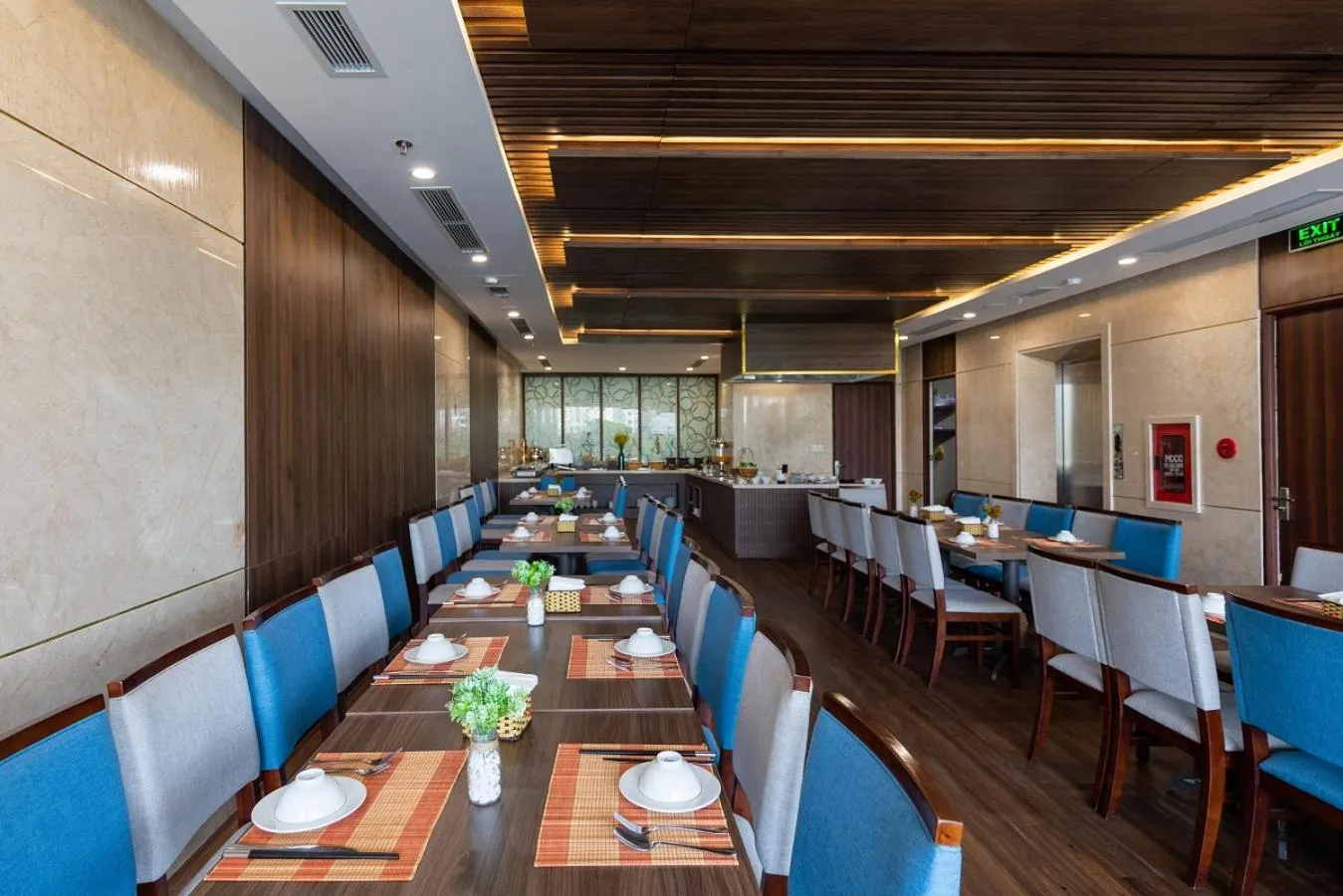 Restaurant/places to eat in KOVA Diamond Hotel Da Nang