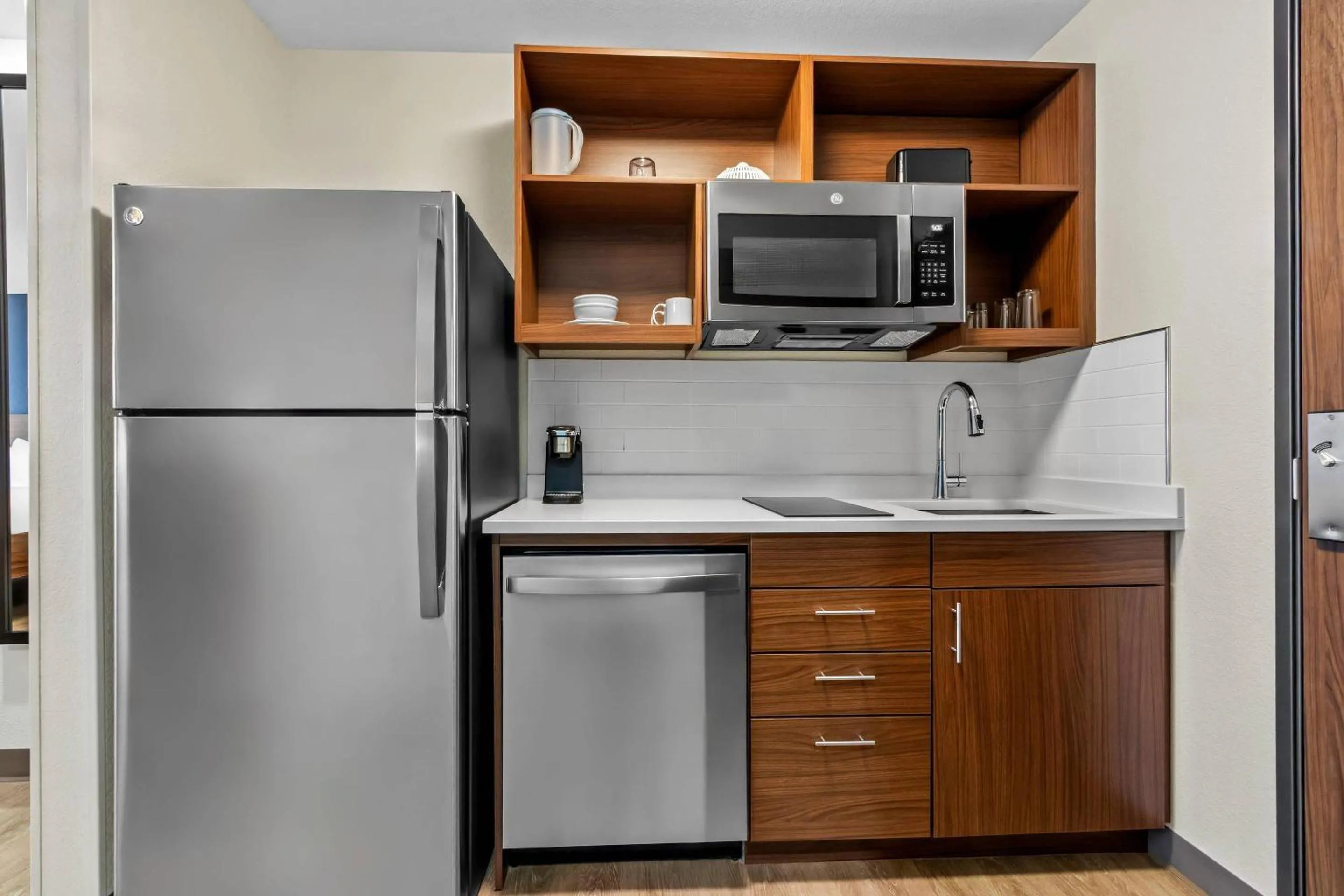 Kitchen or kitchenette in Everhome Suites Yuma East I-8