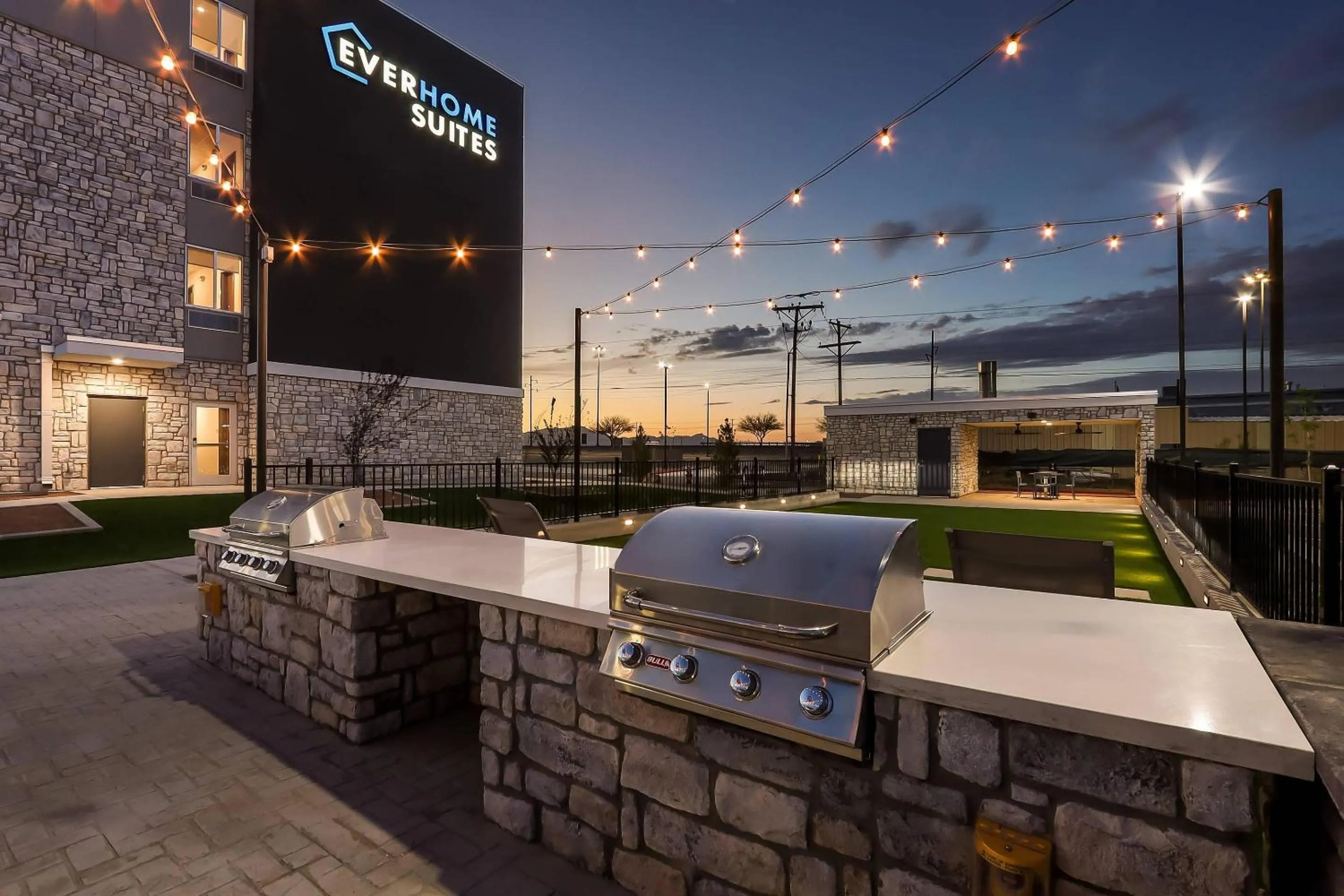 Everhome Suites El Paso Airport near Fort Bliss by Choice Hotels