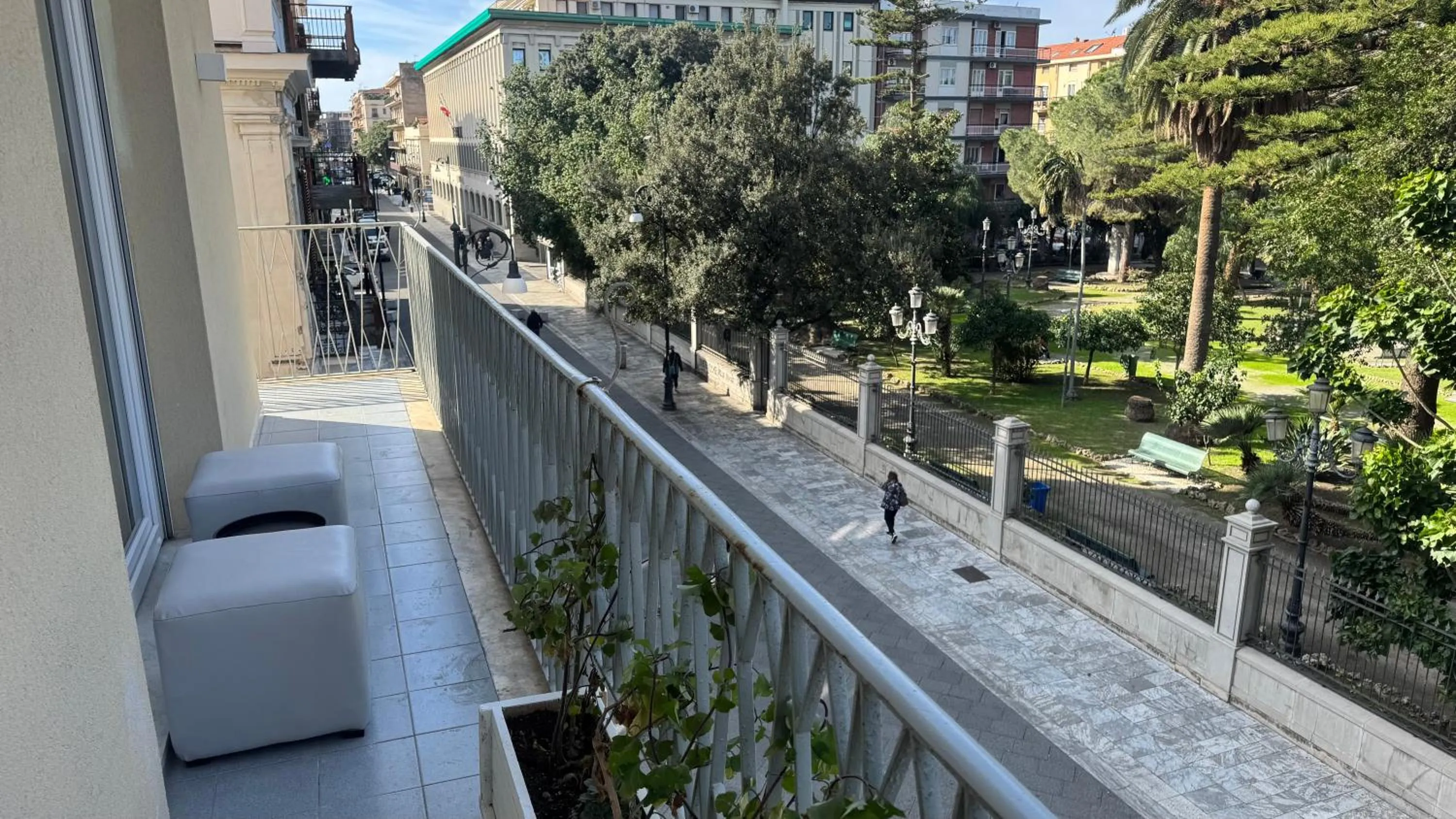 Spring in AC GOLD B&B Boutique Rooms & Suite