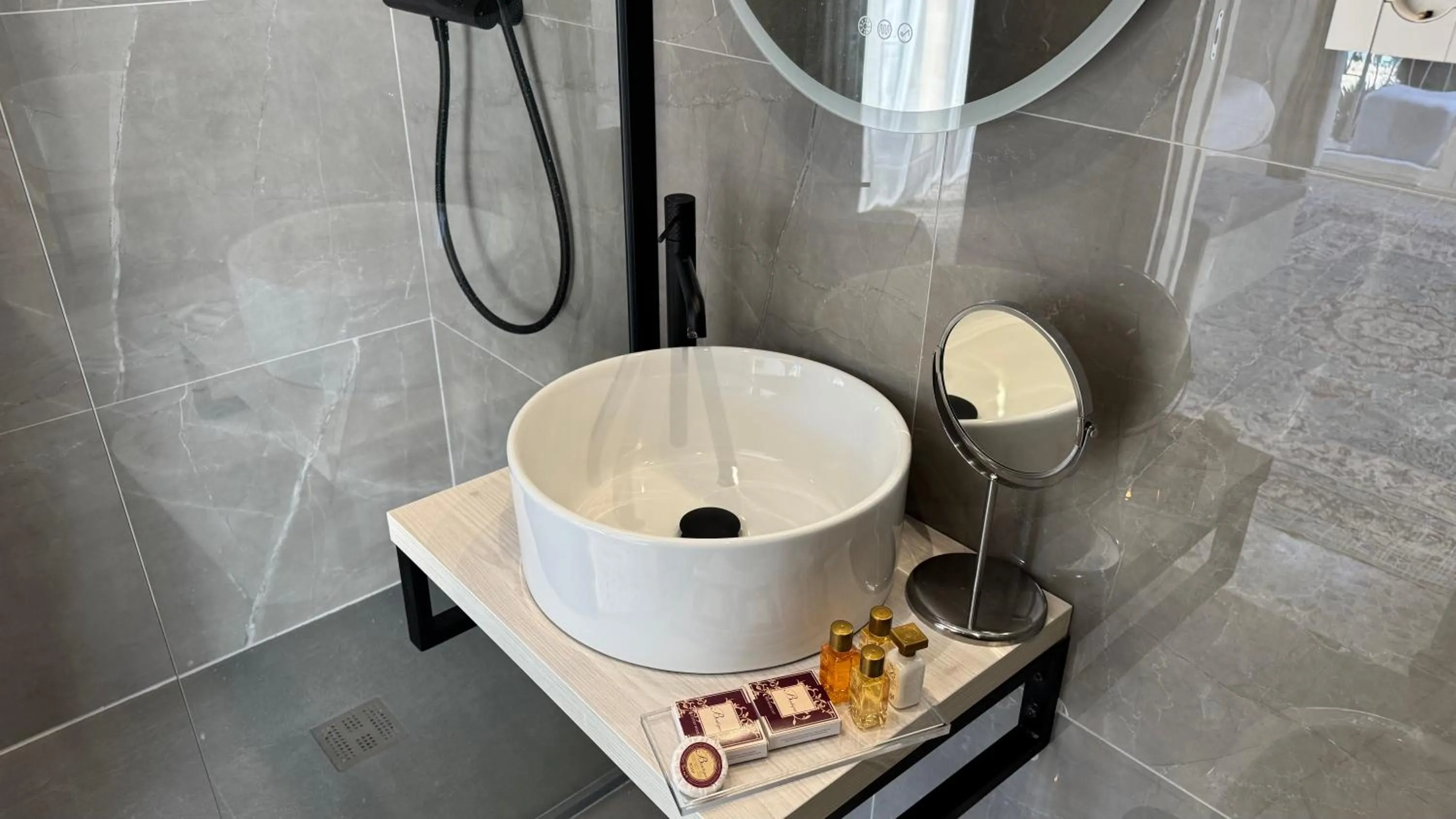 Bathroom in AC GOLD B&B Boutique Rooms & Suite