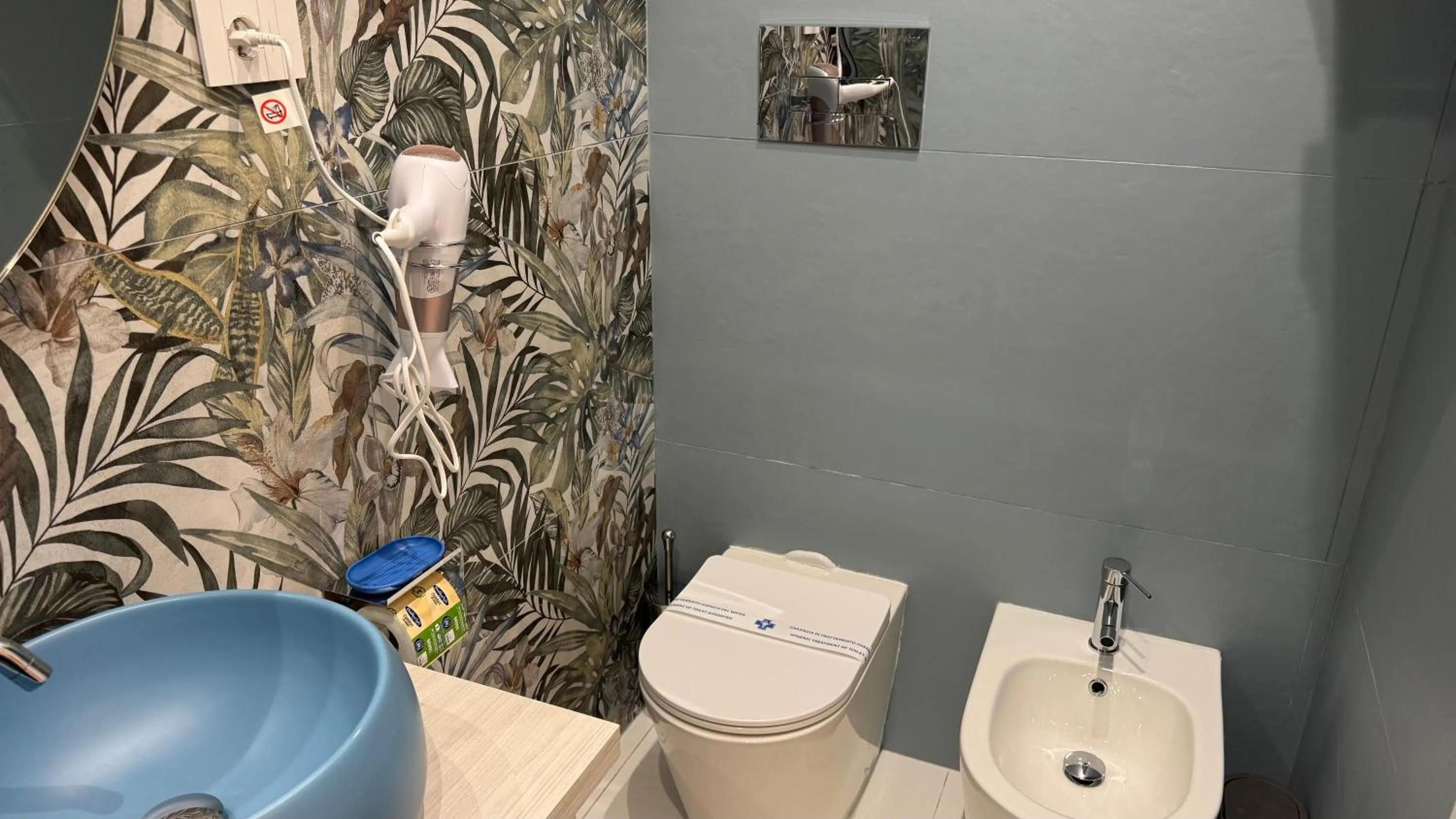 Toilet in AC GOLD B&B Boutique Rooms & Suite