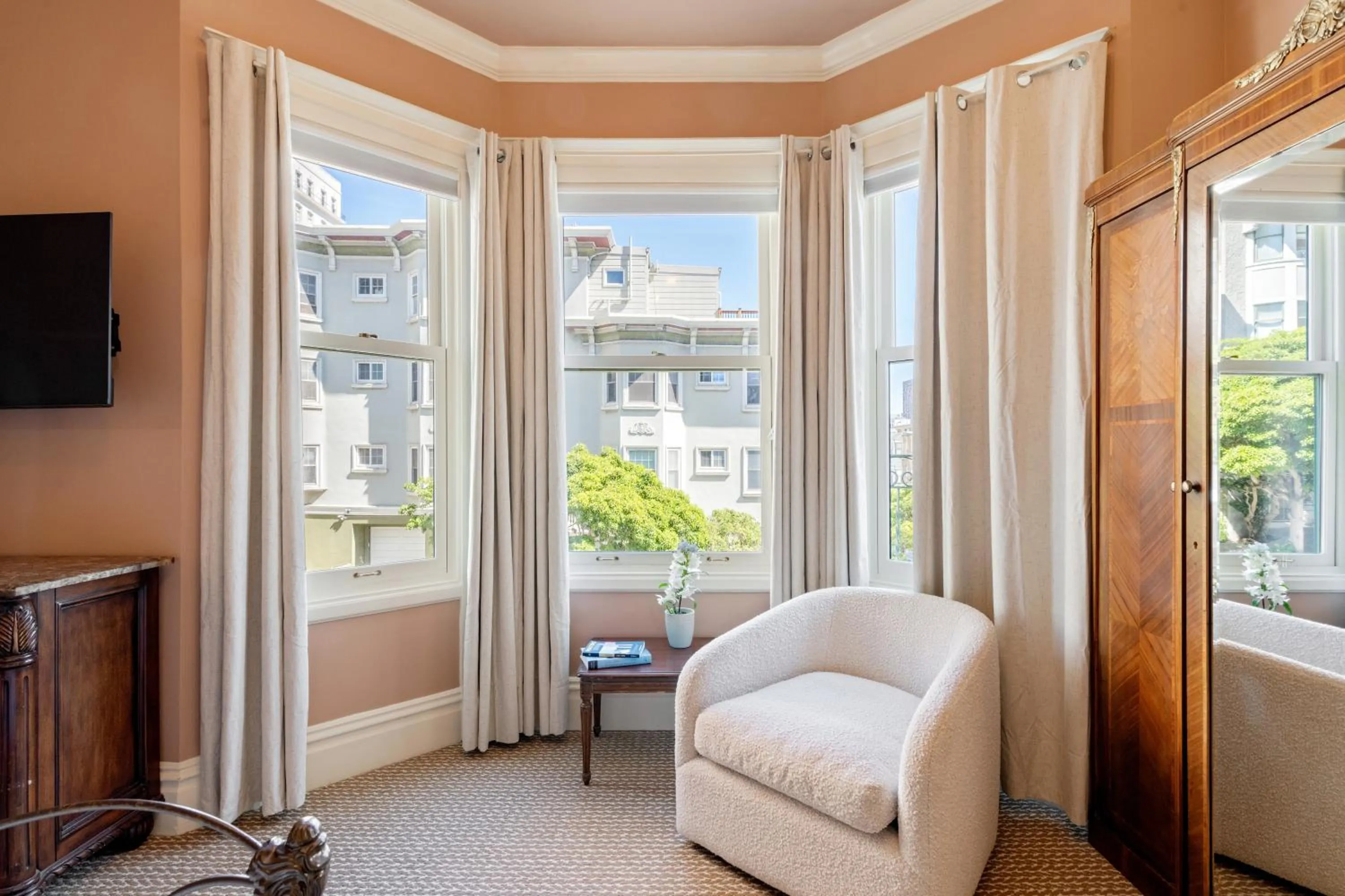 Nob Hill Inn