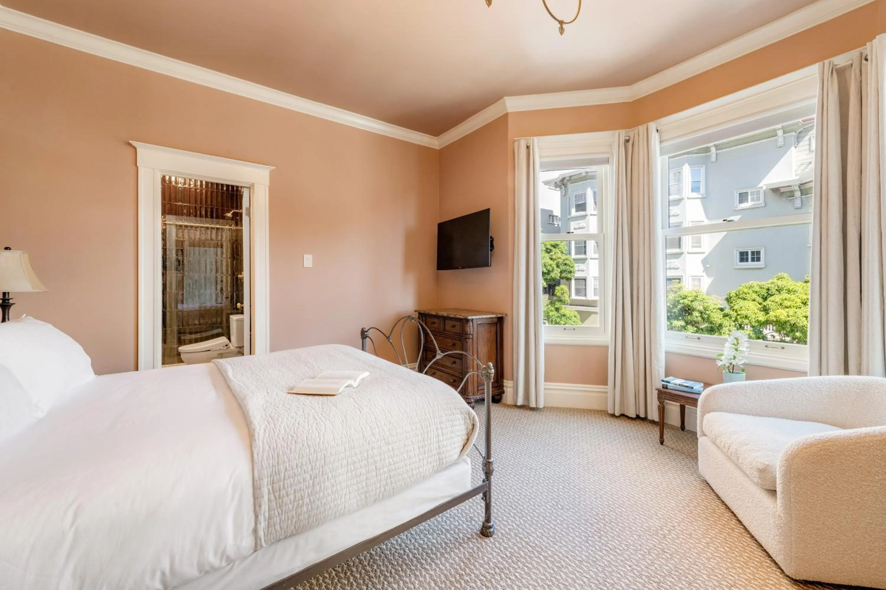 Nob Hill Inn