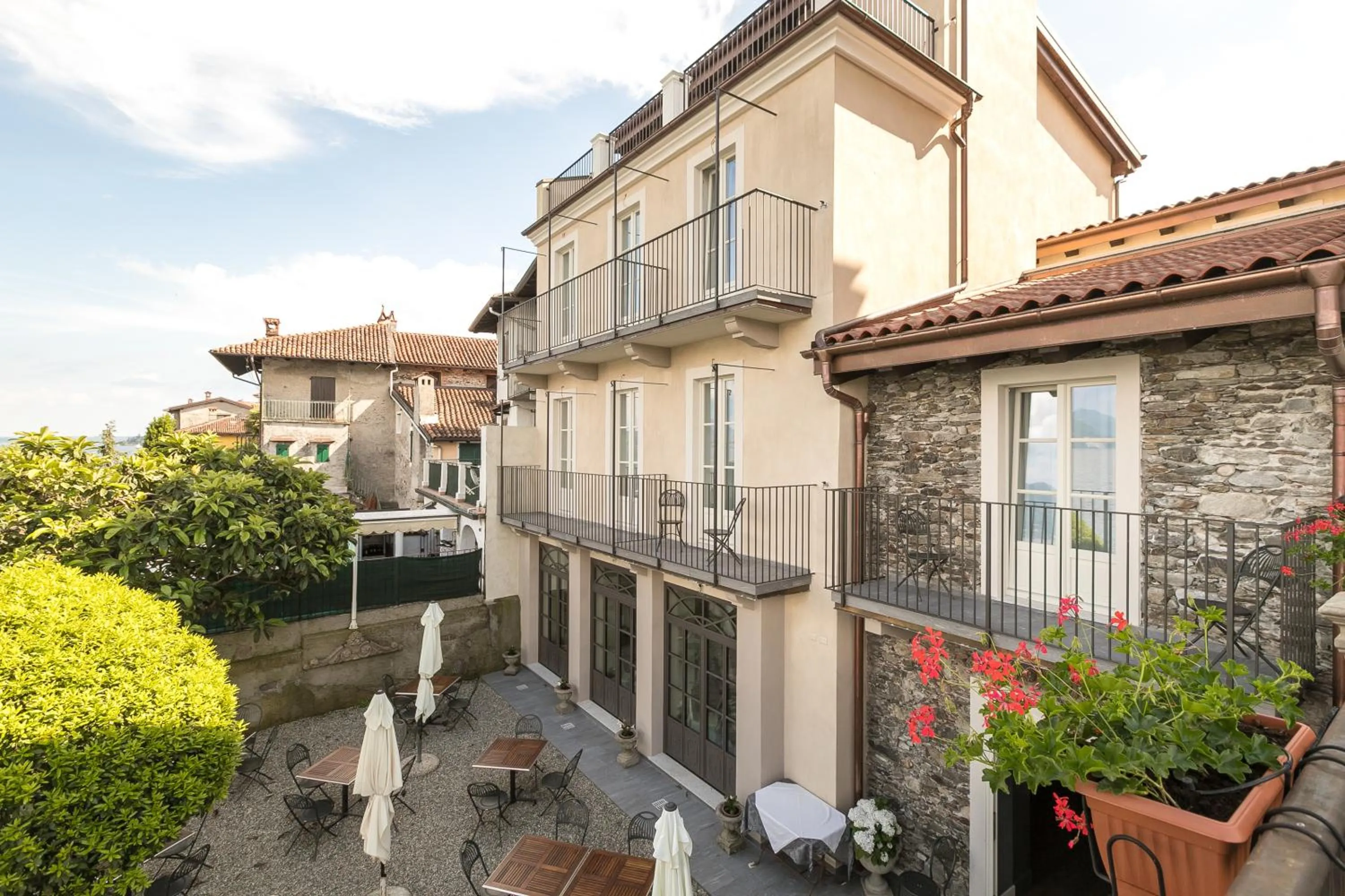 Property building in Belvedere