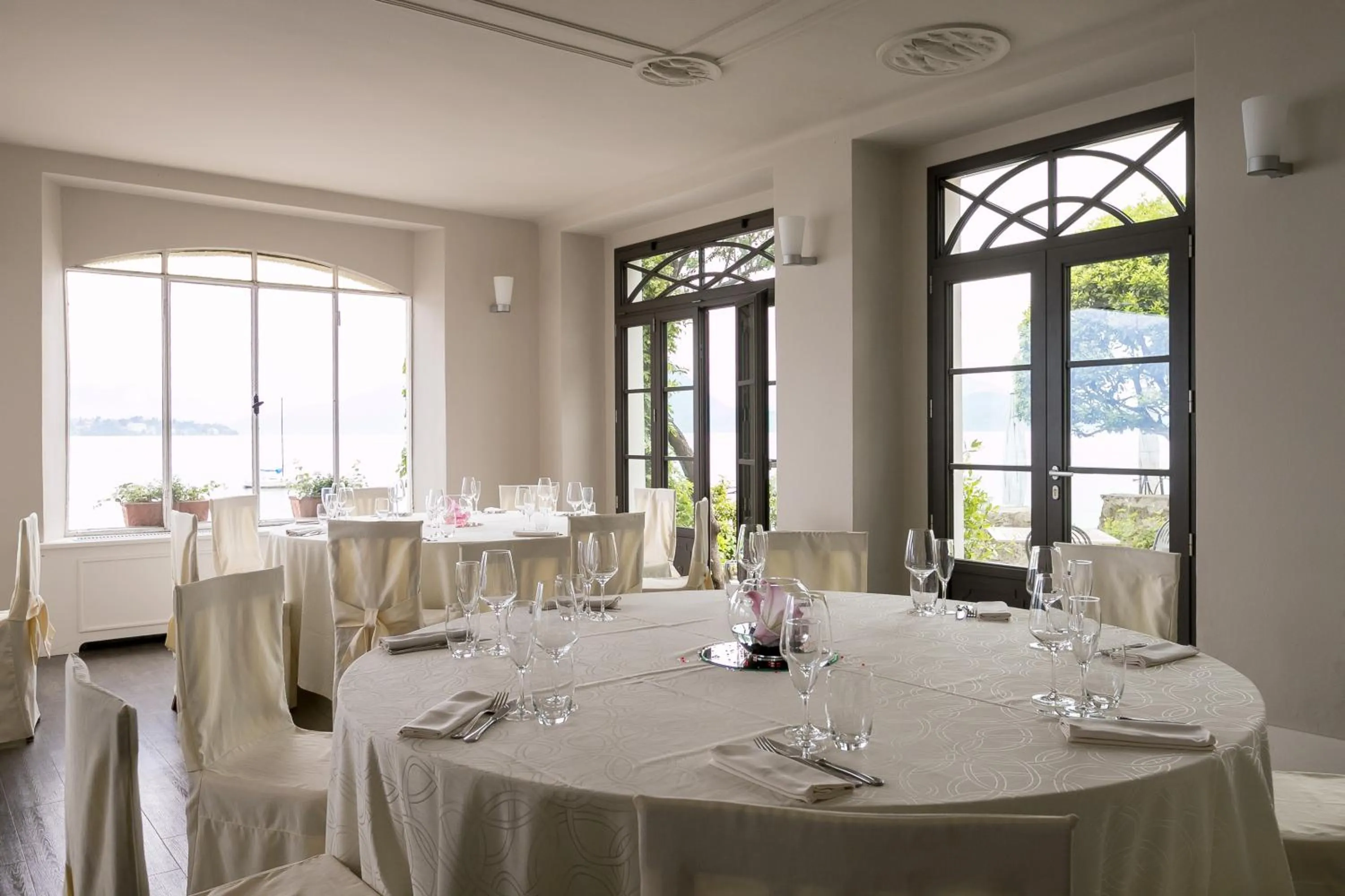 Restaurant/places to eat in Belvedere