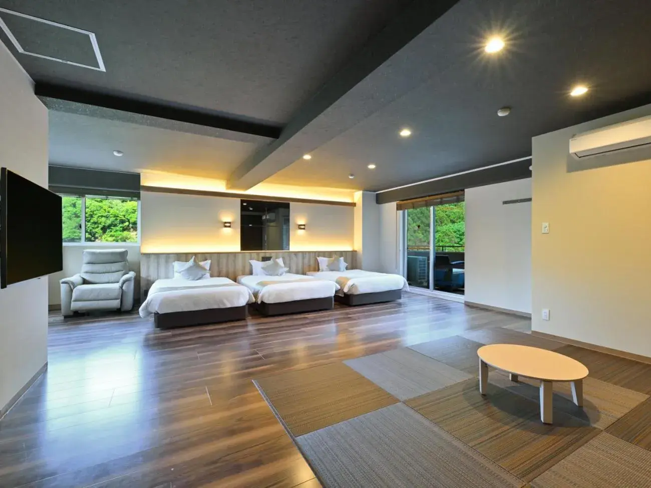 Superior Japanese-Western Classic Suite Room with Open-air Bath & Terrace in Livemax Resort Sanuki Shionoe Onsen Superior Japanese-Western Classic Suite Room with Open-air Bath & Terrace in Livemax Resort Sanuki Shionoe Onsen