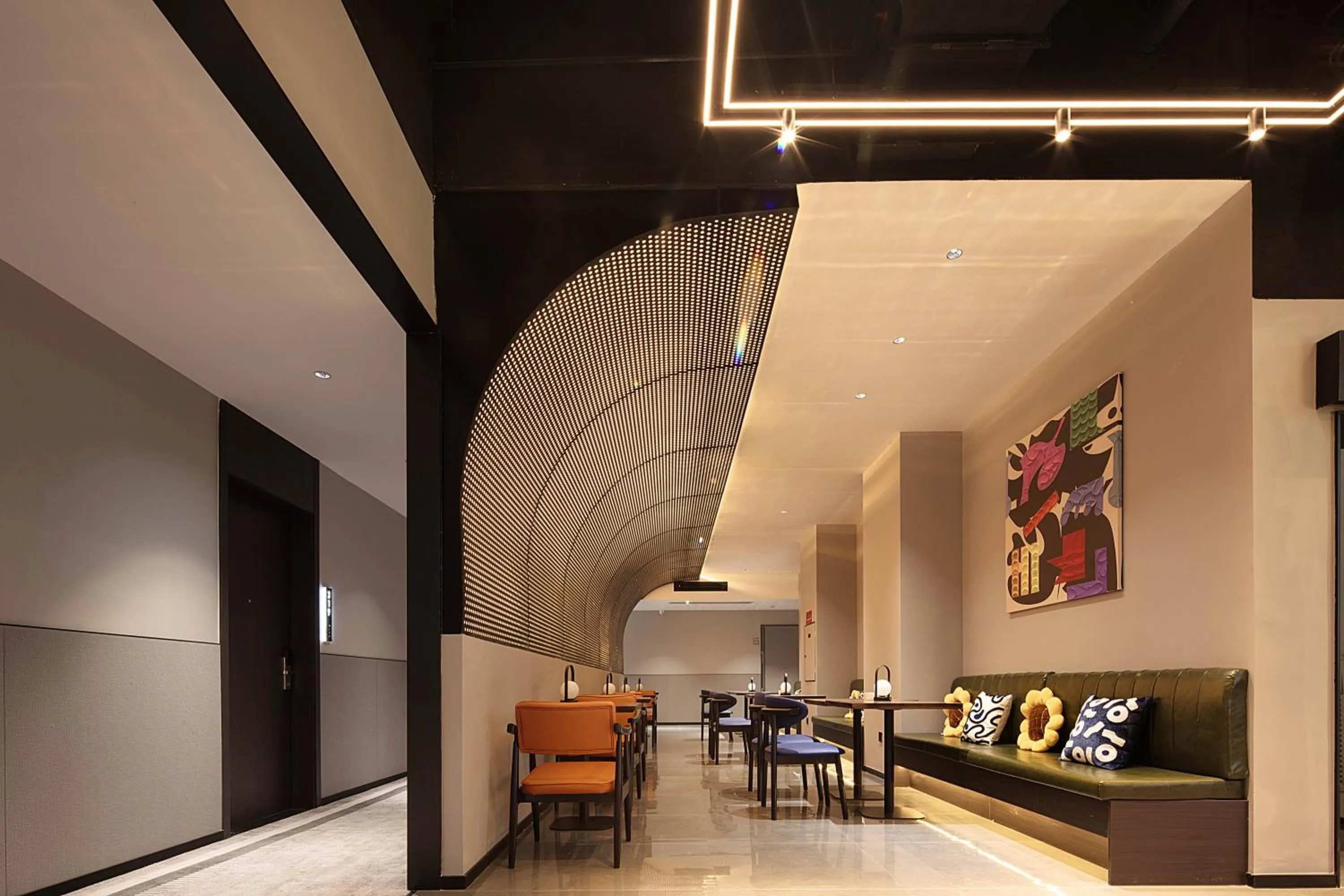 Mcsrh Hotel-ChongQing Jiefangbei Shibati
