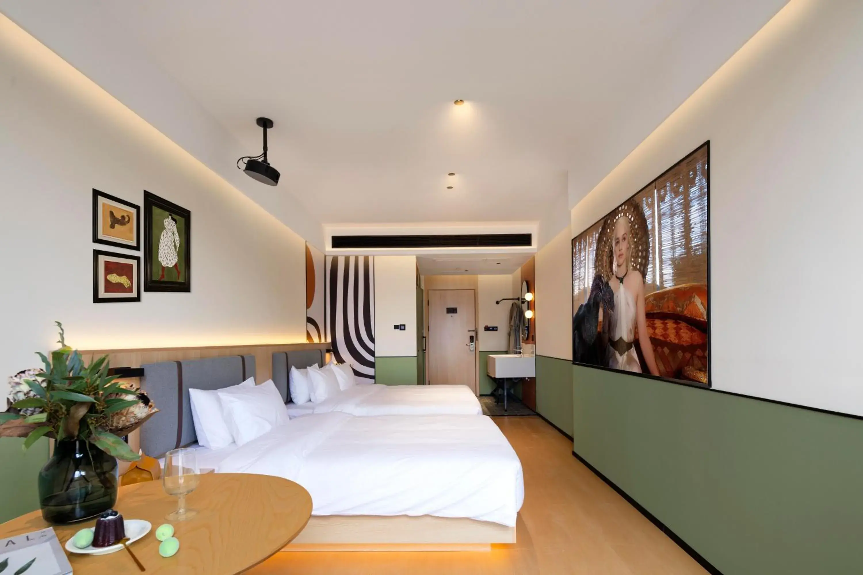 Screen Projection Twin Room in Mcsrh Hotel-ChongQing Jiefangbei Shibati Screen Projection Twin Room in Mcsrh Hotel-ChongQing Jiefangbei Shibati