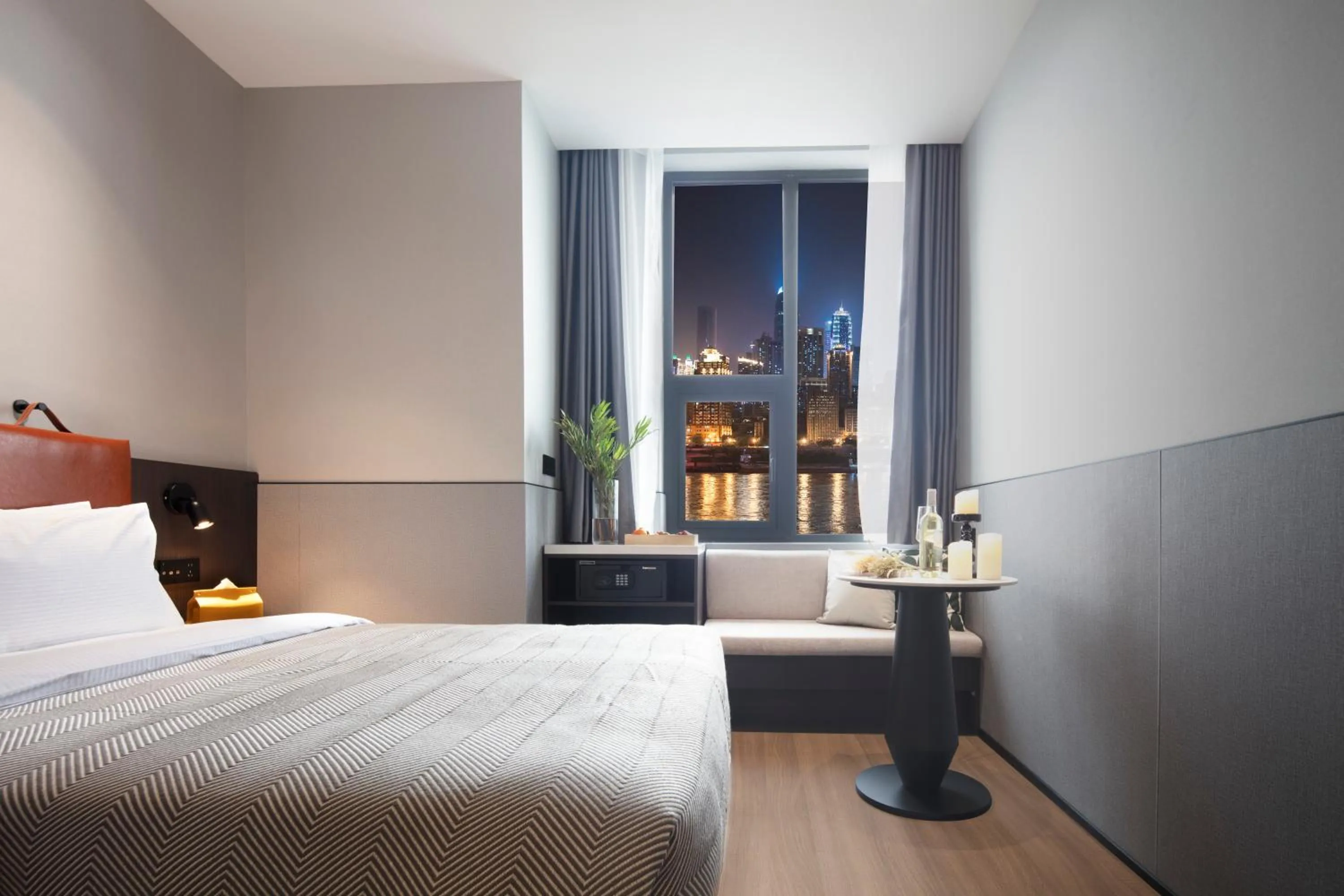 River View Queen Room  in Mcsrh Hotel-ChongQing Jiefangbei Shibati