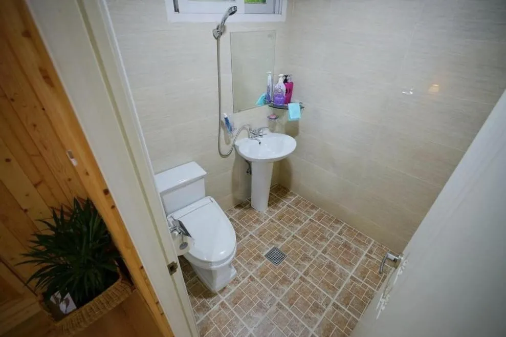 Toilet in Millennial Morning Hanok Jeonju