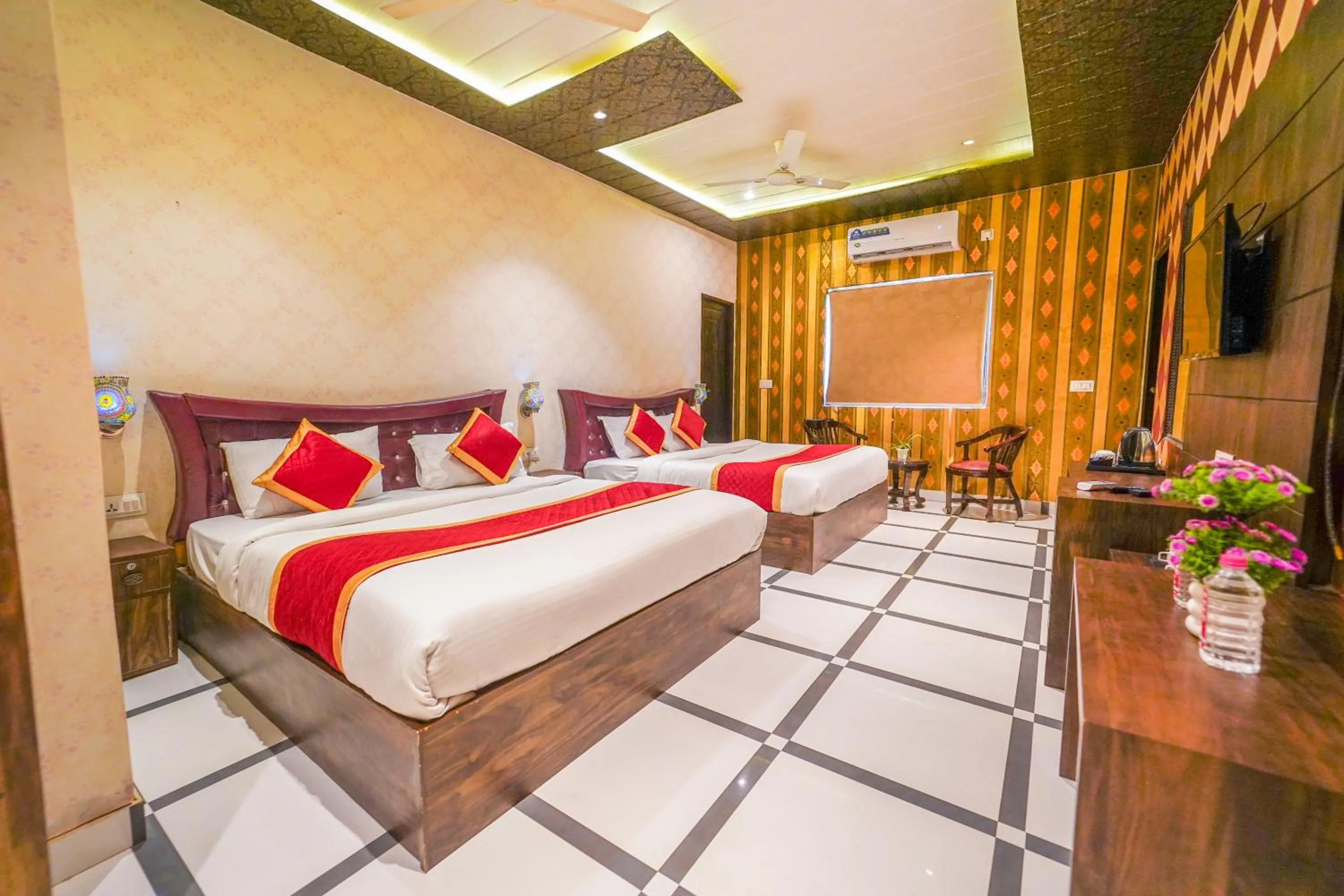 Bed in Shiv Rudraksh Resort, Near Assi Ghat