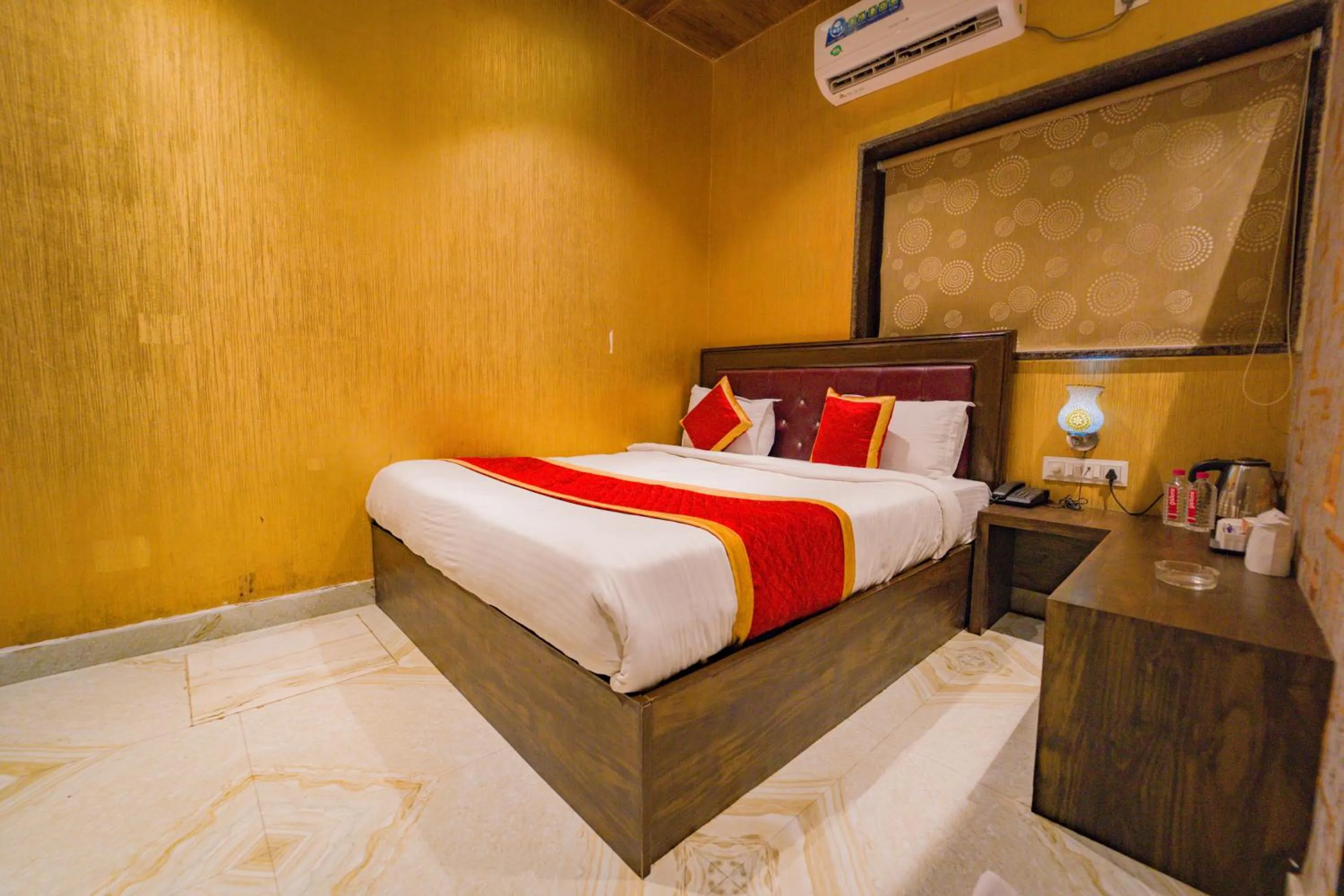 Bed in Shiv Rudraksh Resort, Near Assi Ghat