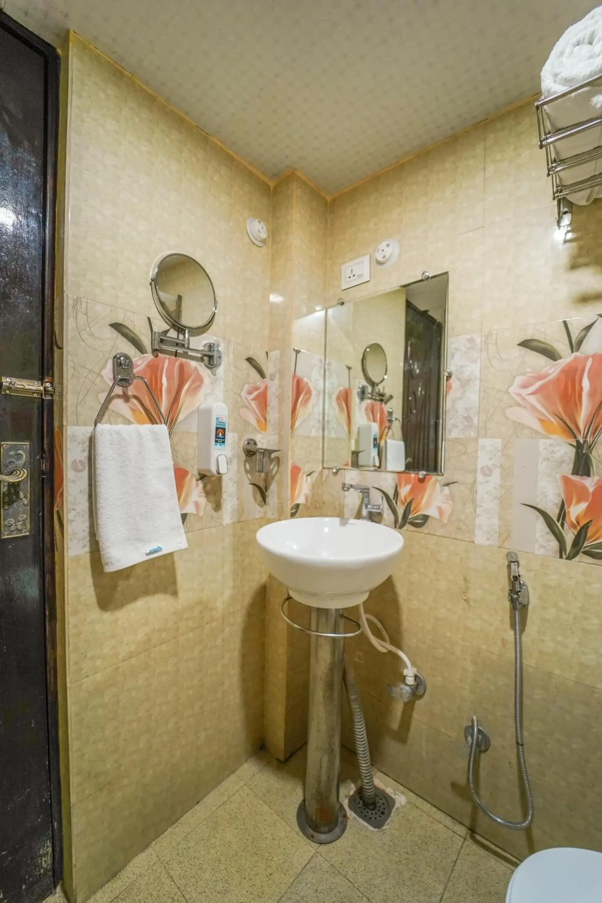 Family Room in Shiv Rudraksh Resort, Near Assi Ghat Family Room in Shiv Rudraksh Resort, Near Assi Ghat