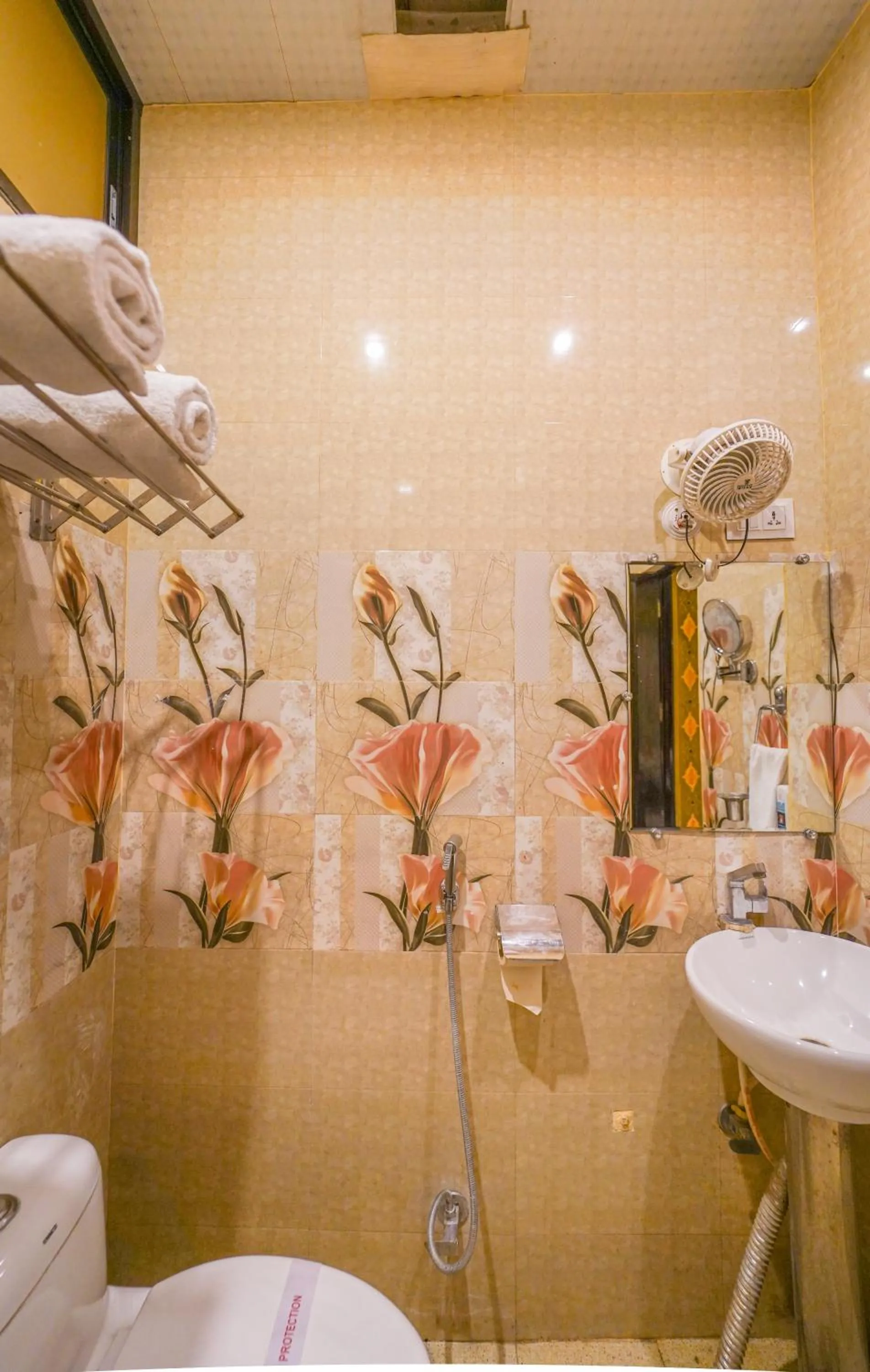 Shiv Rudraksh Resort, Near Assi Ghat