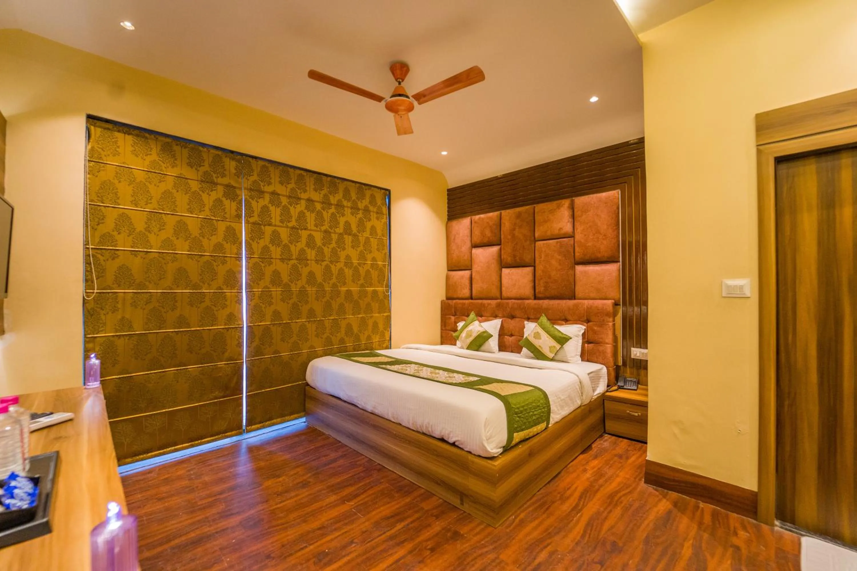 Bed in Shiv Rudraksh Resort, Near Assi Ghat