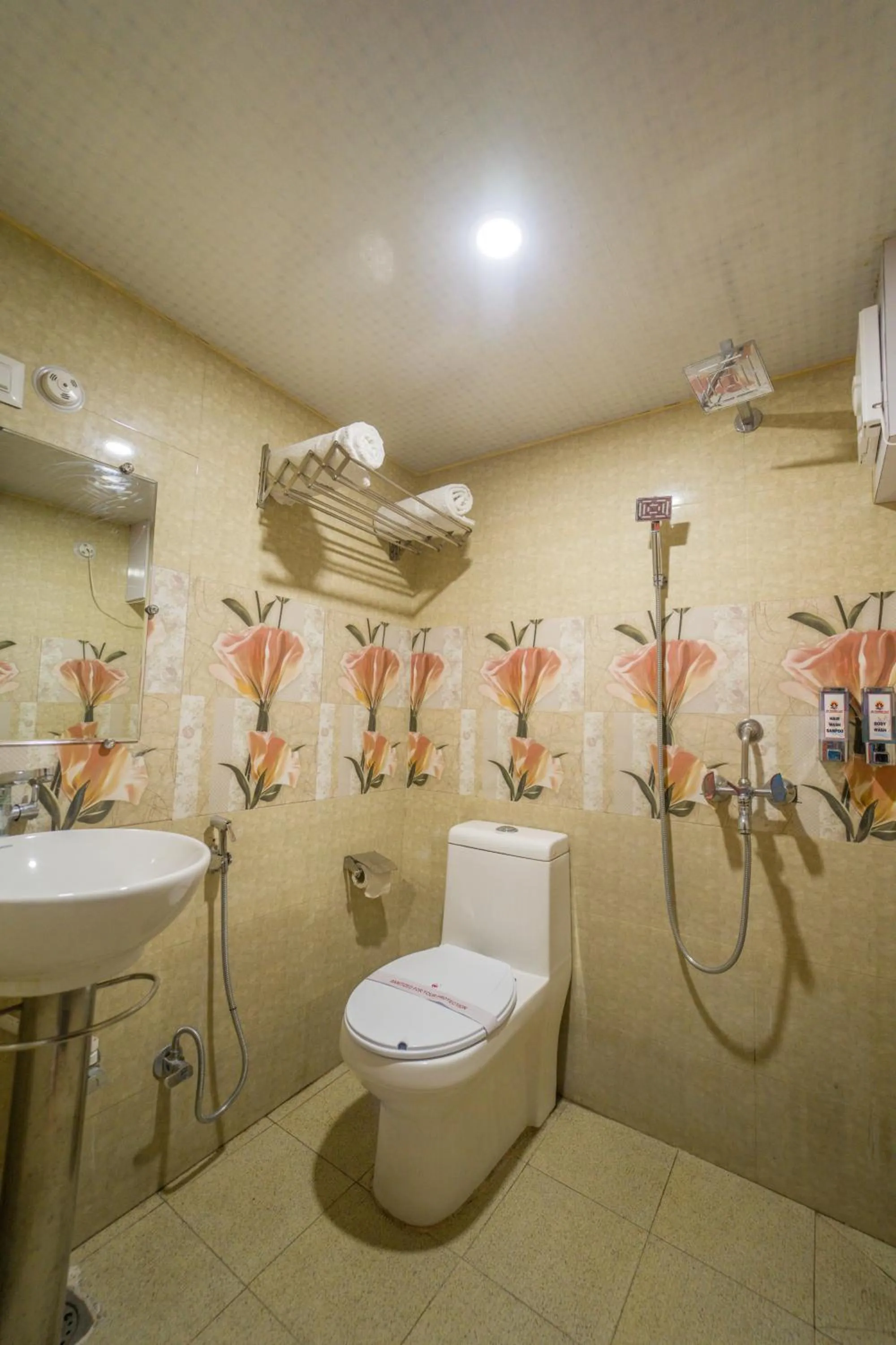 Shiv Rudraksh Resort, Near Assi Ghat