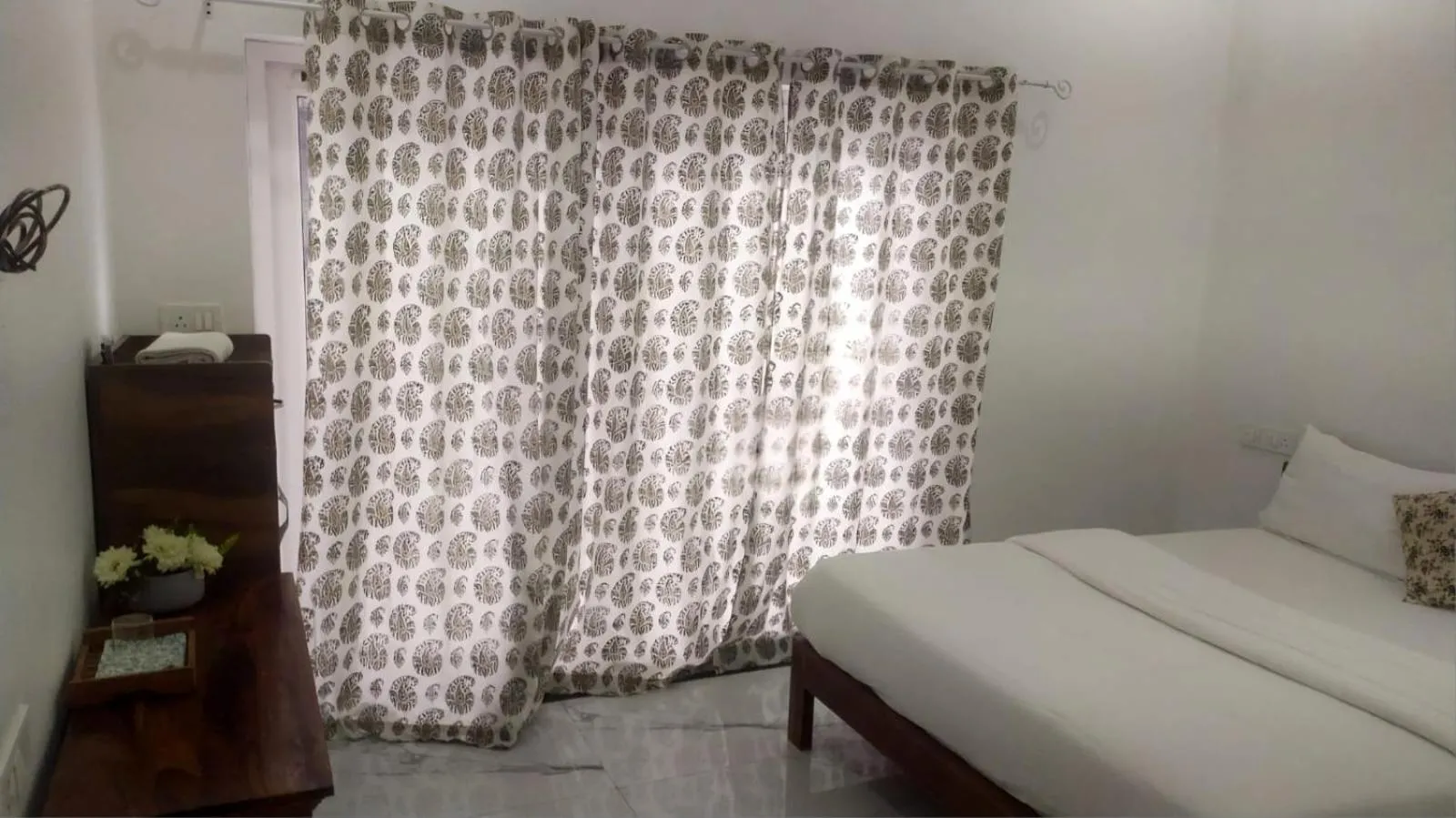 Photo of the whole room, Bed in Hotel Gangetic Yoga Getaway