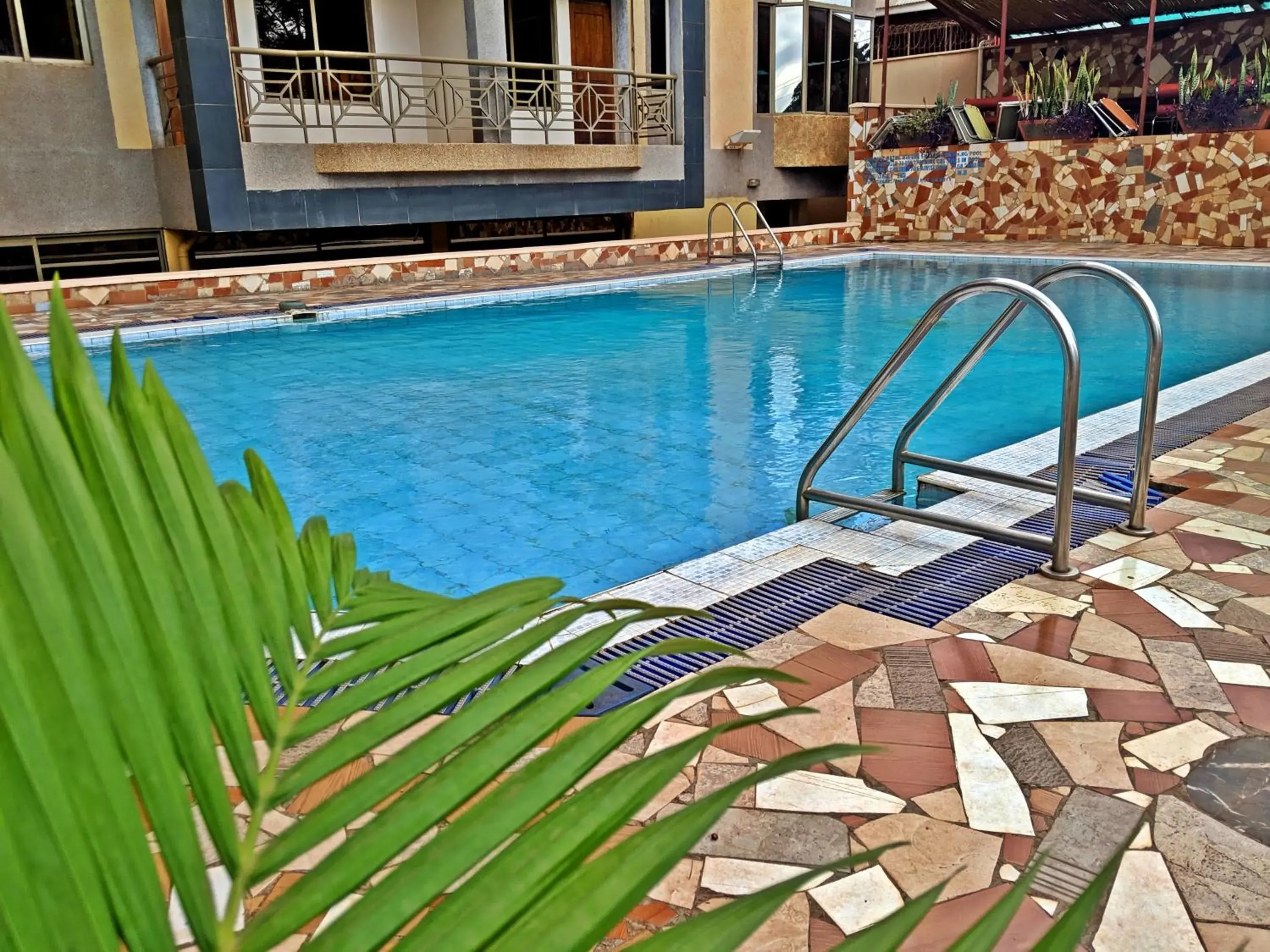 Swimming pool in Prestige Hotel Suites Swimming pool in Prestige Hotel Suites